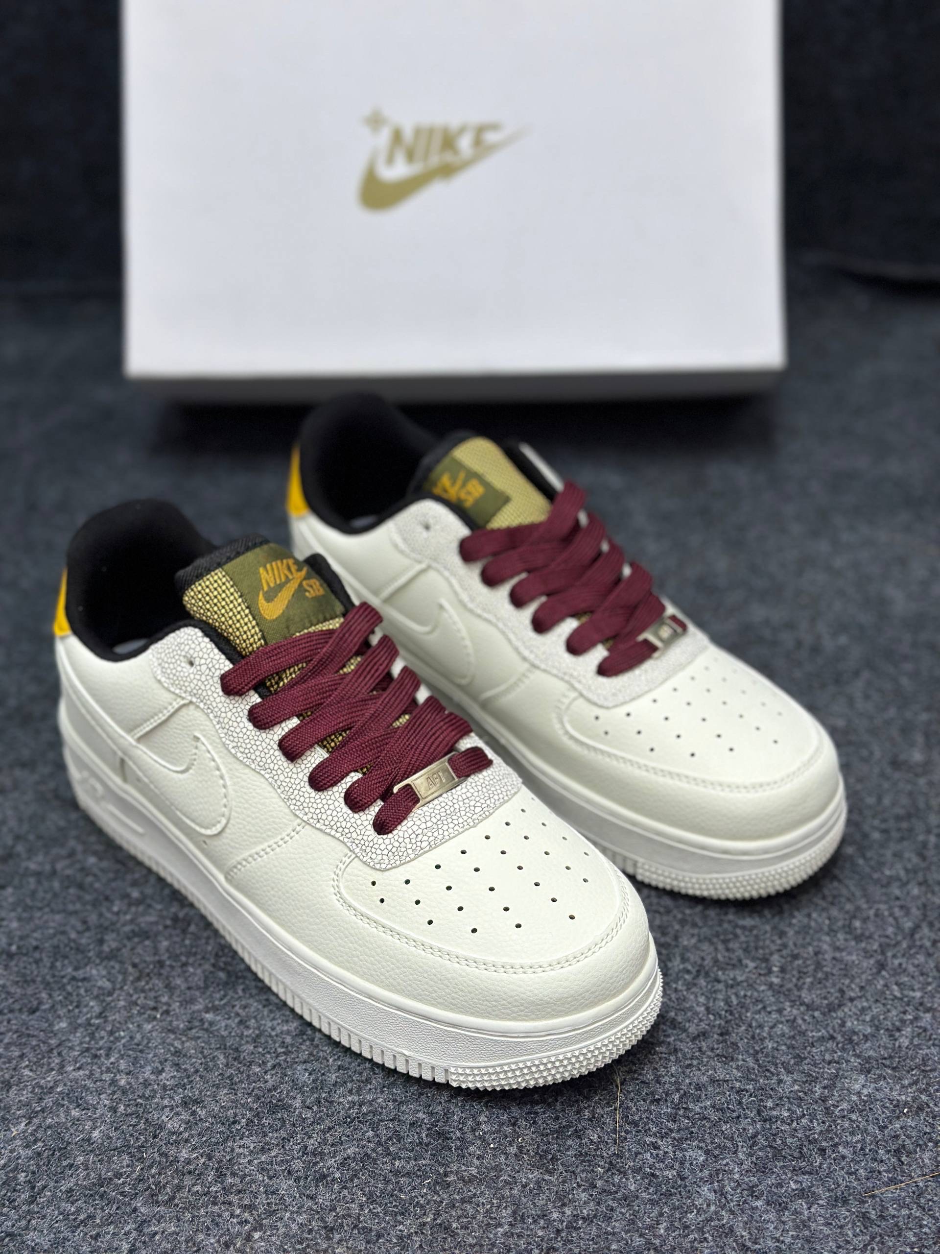 Nike Air Force 1 Low: "White&Gold Tone Details" (1:1)