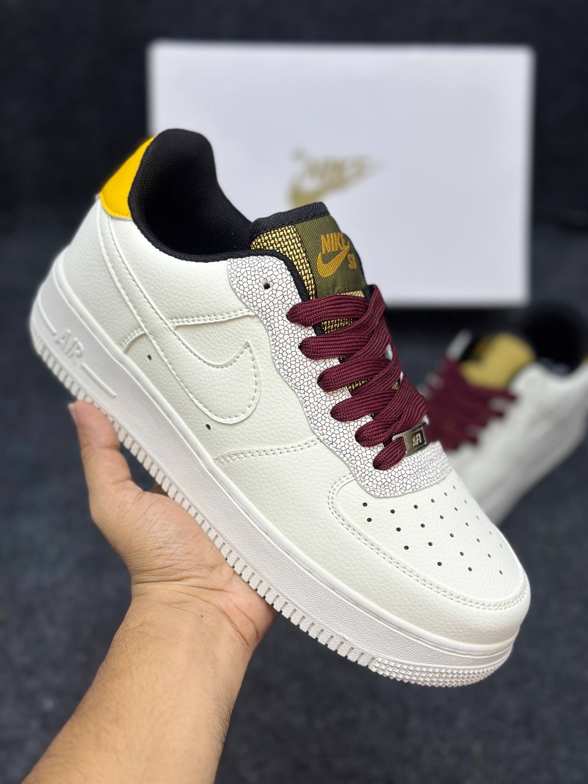 Nike Air Force 1 Low: "White&Gold Tone Details" (1:1) thumbnail 2