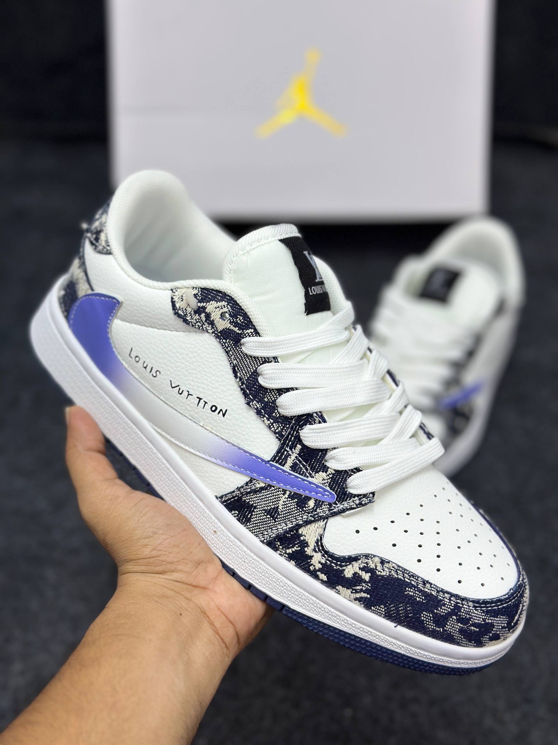Louis Vuitton x Travis Scott x Nike - Air Jordan 1 " (1:1)onogram pattern" thumbnail 2