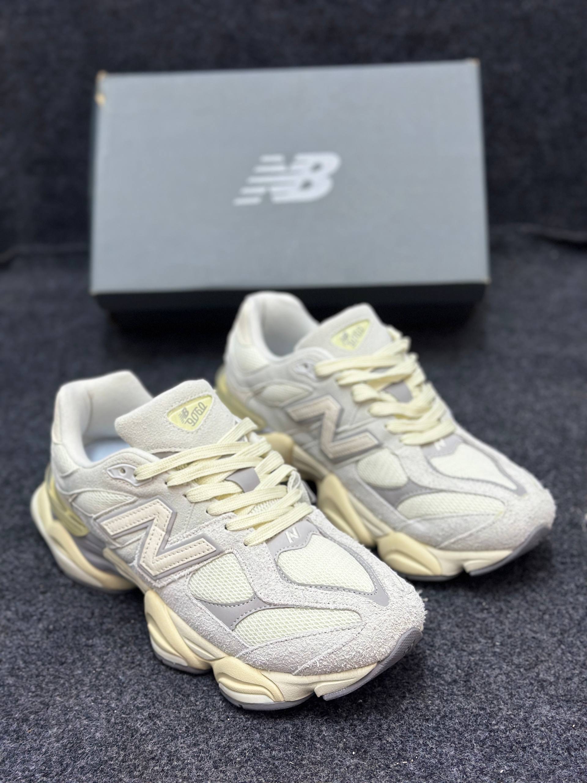 New Balance 9060: "White/Grey" thumbnail 1
