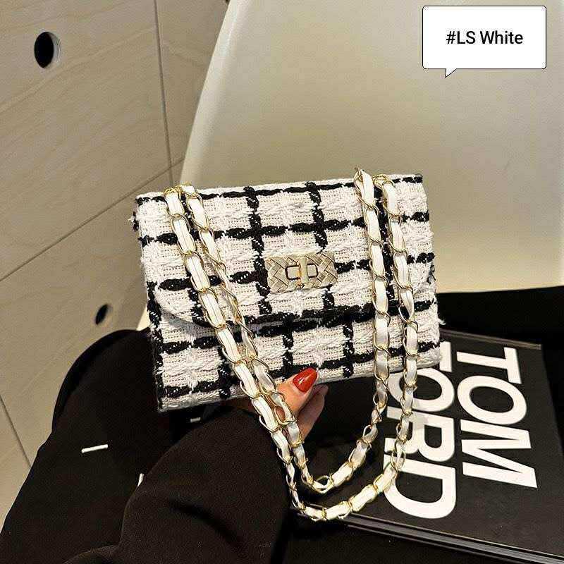 Chained Texture Square Bag_img_2