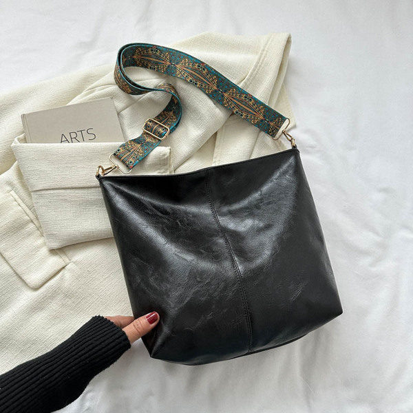 Single Shoulder Cross-Body Tote Bag (Black) image 2