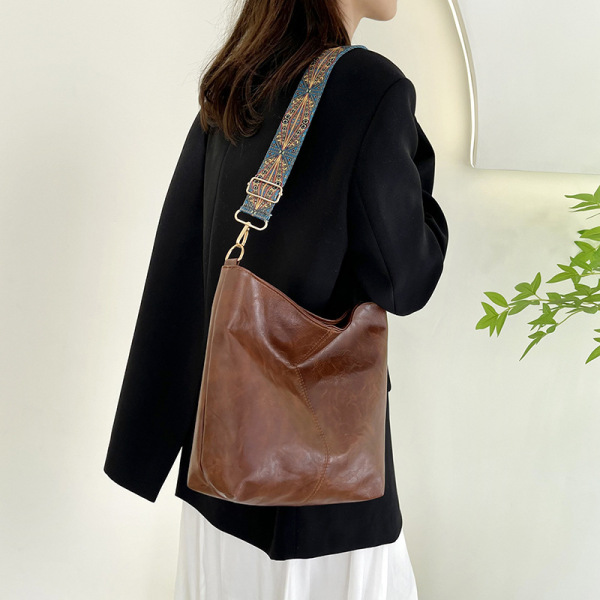 Single Shoulder Cross-Body Tote Bag (Brown) image 3