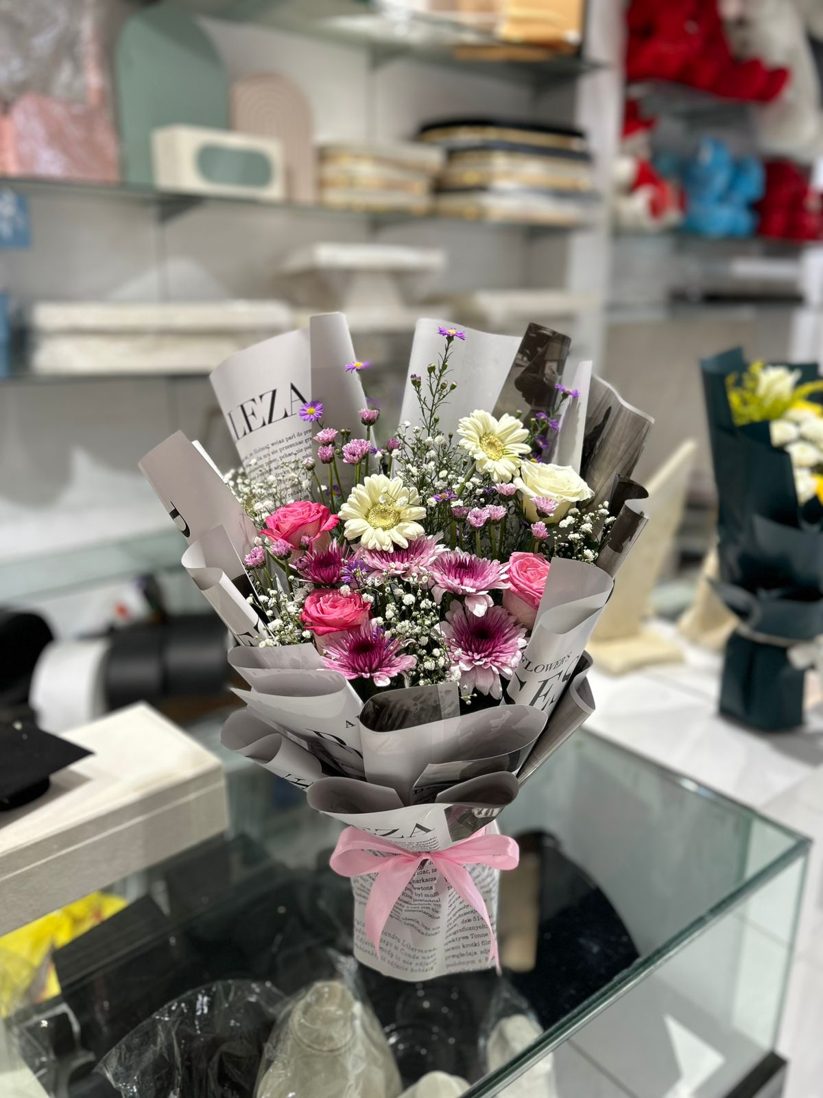 Gerbera  &  Mix  flowers stunning bouquet