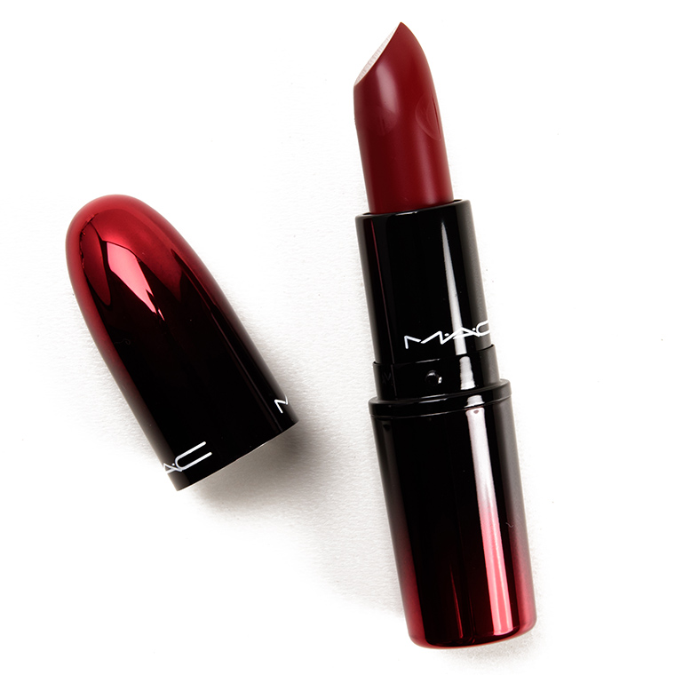 MAC “E for Effortless” – Love Me Lipstick (COS777)