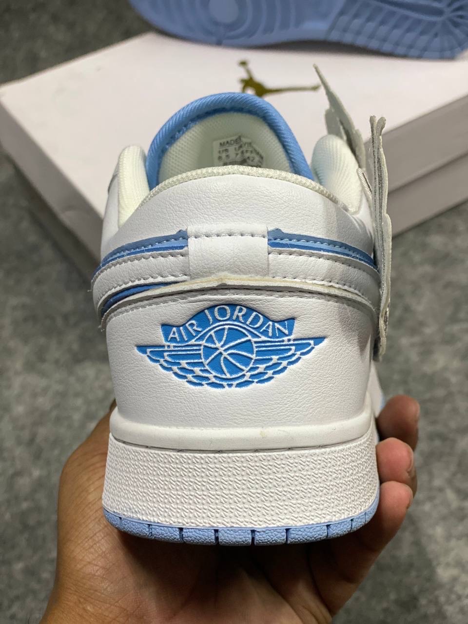 Air Jordan 1 Low: "white and light blue" "large wings attached" (1:1) thumbnail 4