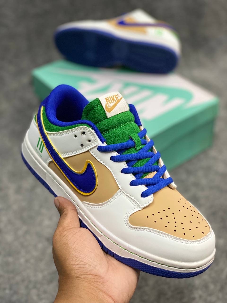 Nike SB Dunk Low Pro: "Phantom and Hyper Royal" (1:1) thumbnail 2