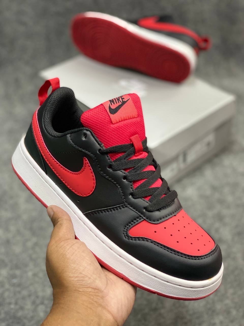 Nike Court Borough Low 2 GS : "black and university red" (OEM) thumbnail 2