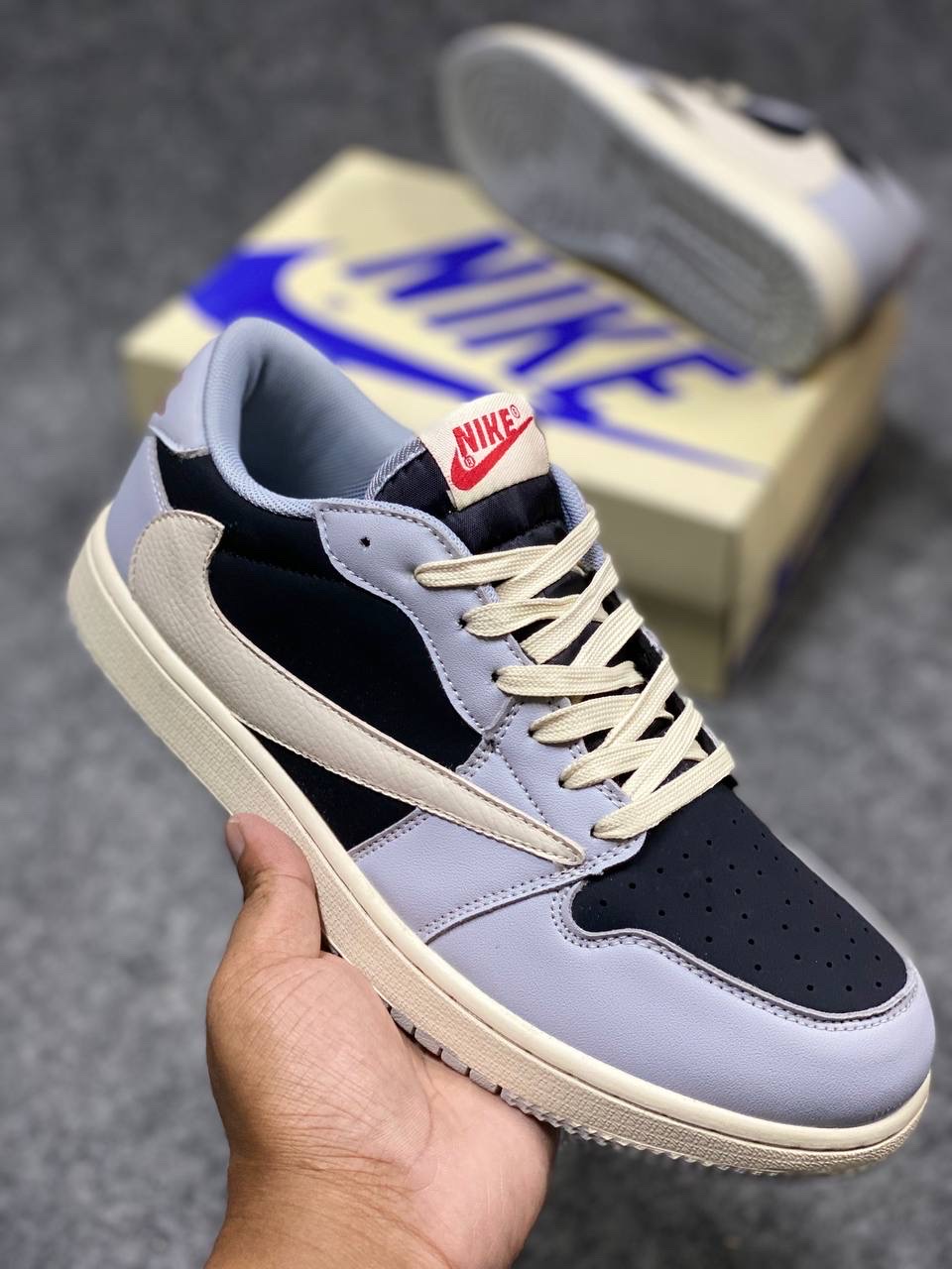 Air Jordan 1 Retro Low OG SP x Travis Scott "Reverse Mocha" (OEM) thumbnail 2