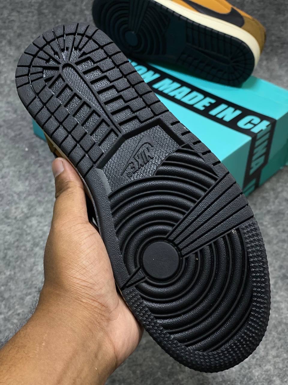 Nike Air Jordan 1 Low OG Travis Scott "Reverse Mocha" : "sail, ridgerock, and university red" (OEM) thumbnail 5