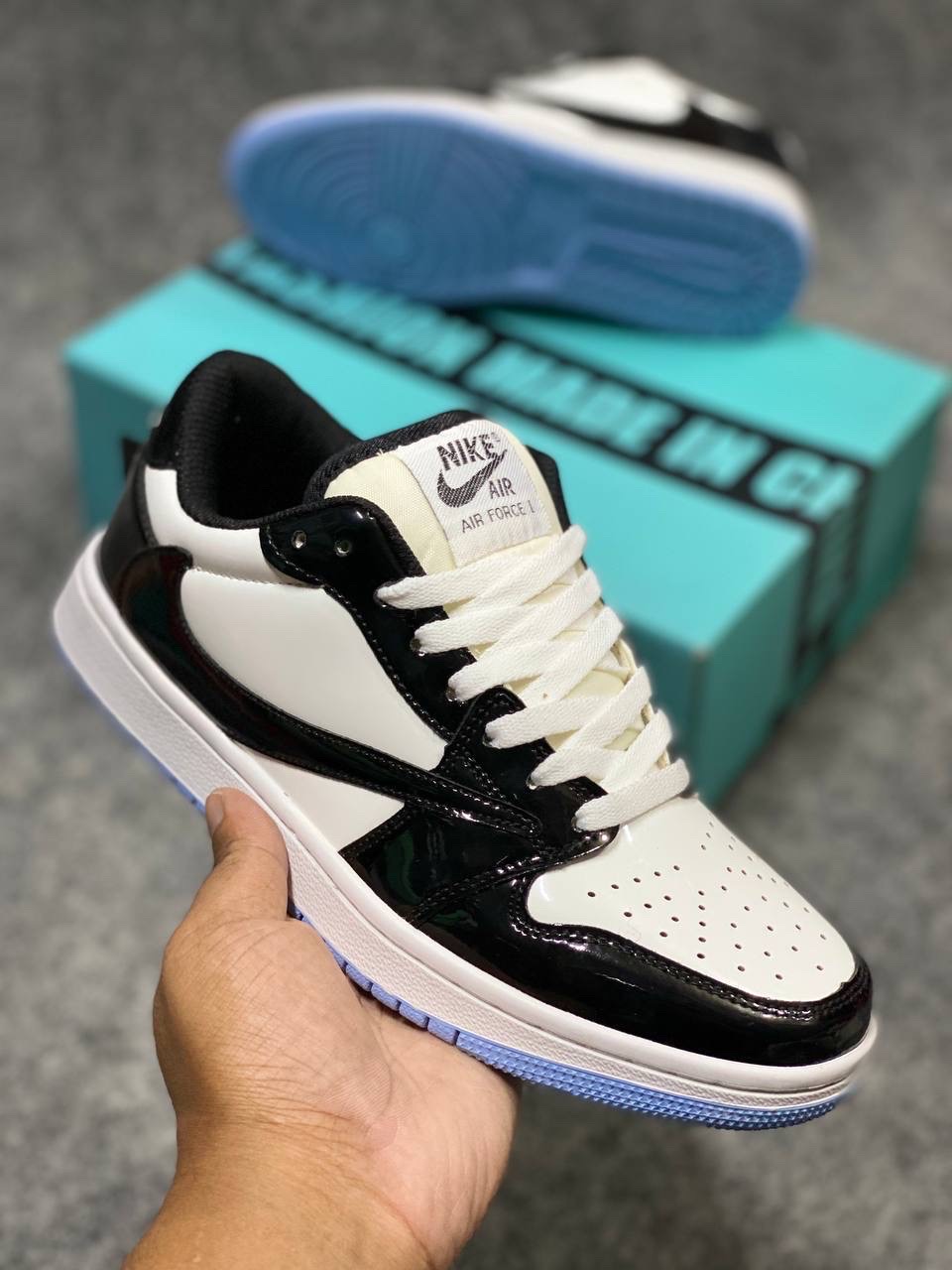Nike X Travis Scott- Air Jordan 1 Low: "Fragment Design" (1:1) thumbnail 2