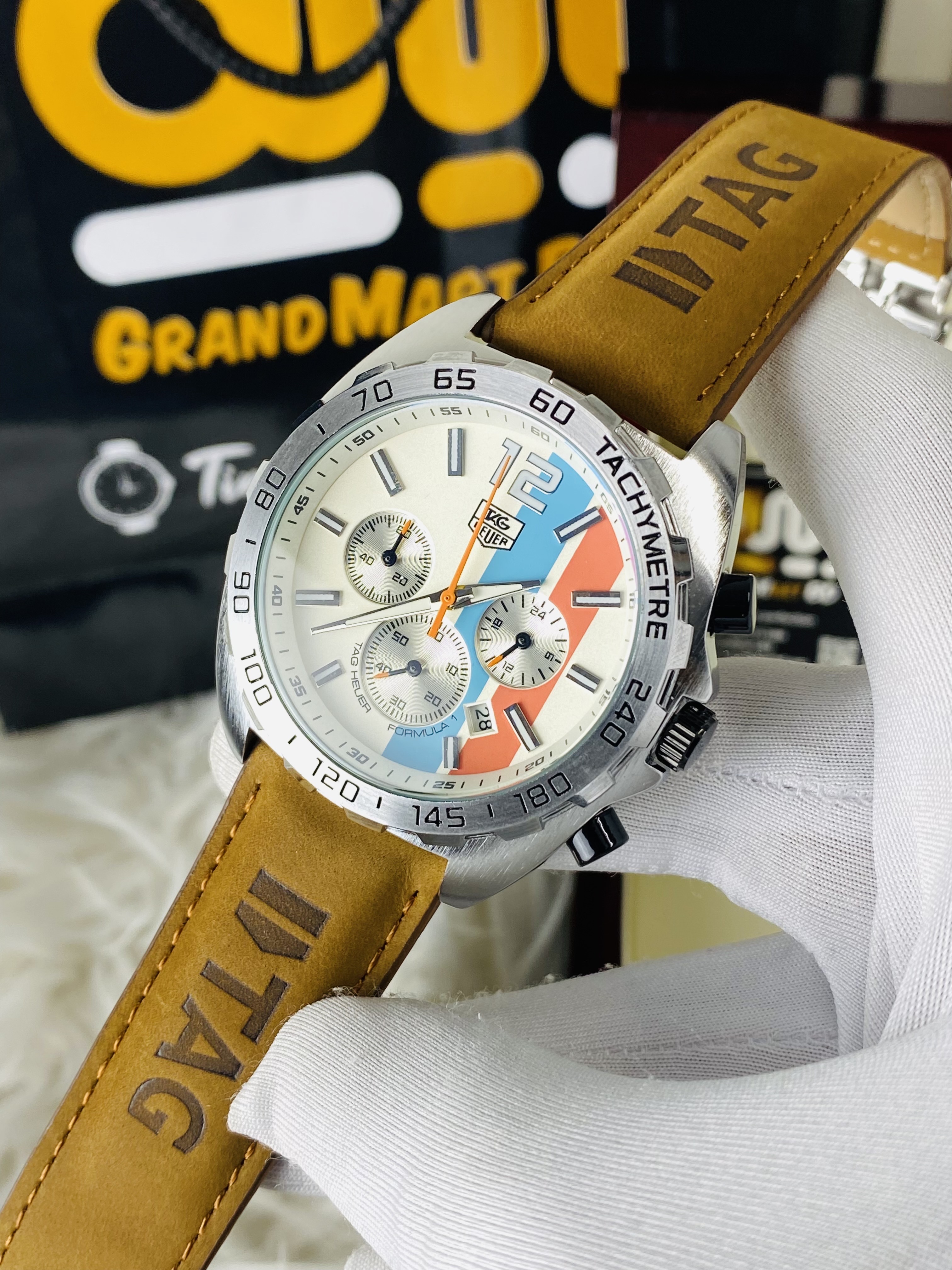 This is a TAG Heuer Formula 1 Chronograph  Leather