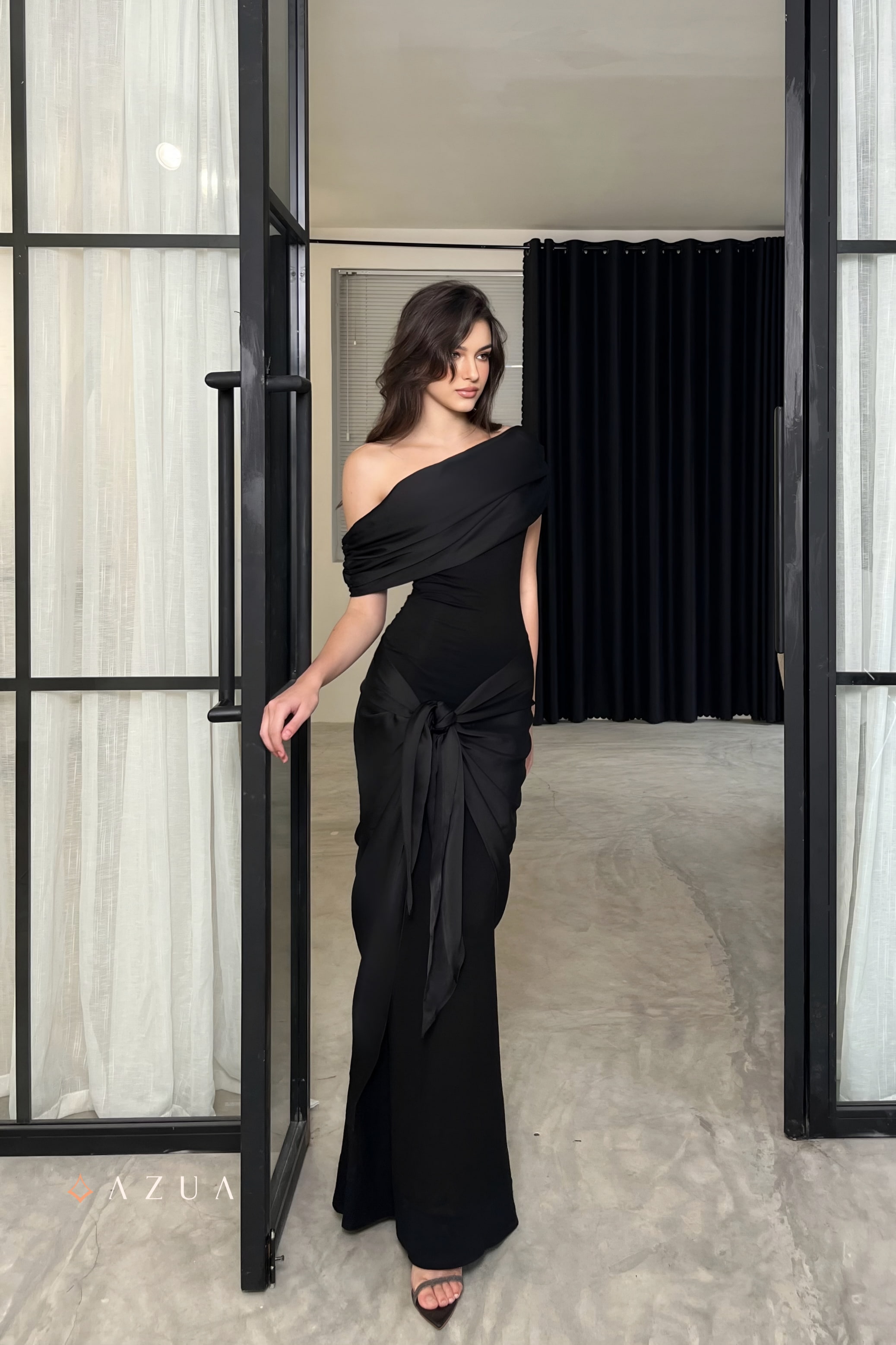 Off-Shoulder Knotted Slim Long Dress_img_8