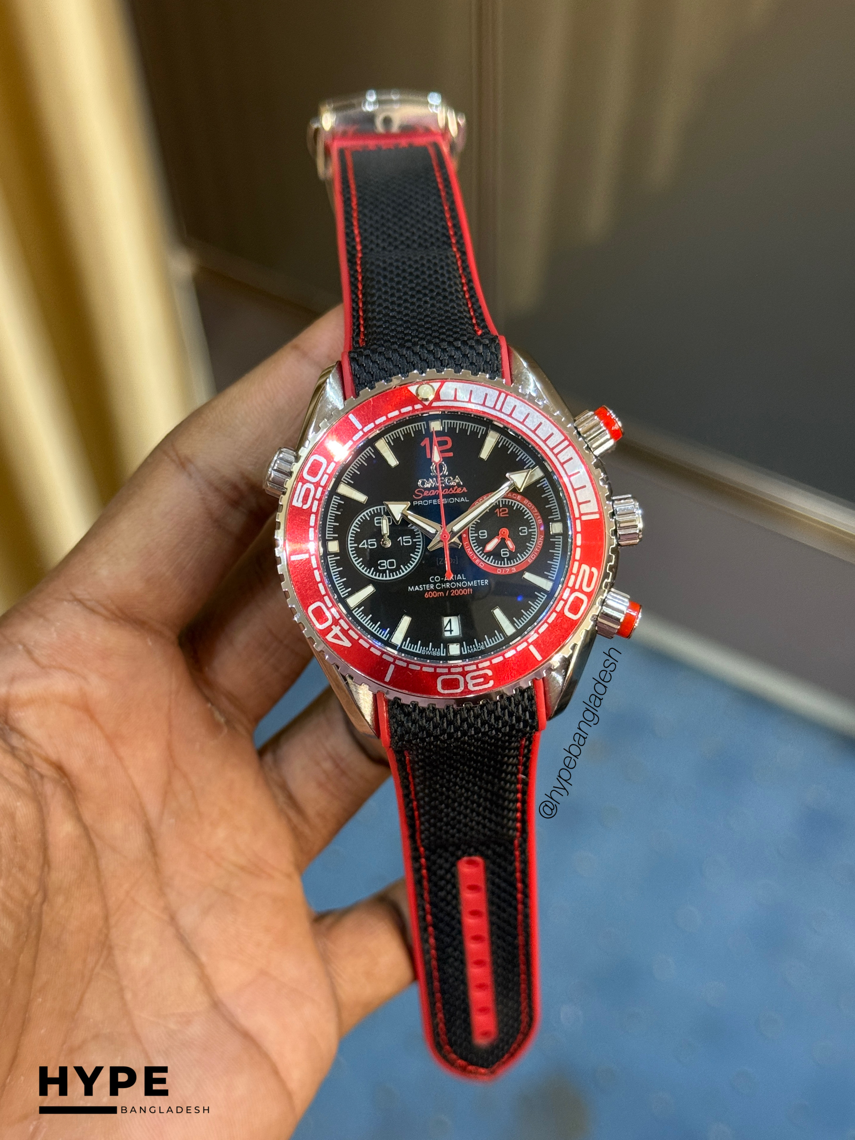 Omega Seamaster Quartz Chronograph Silicone Belt (Red)