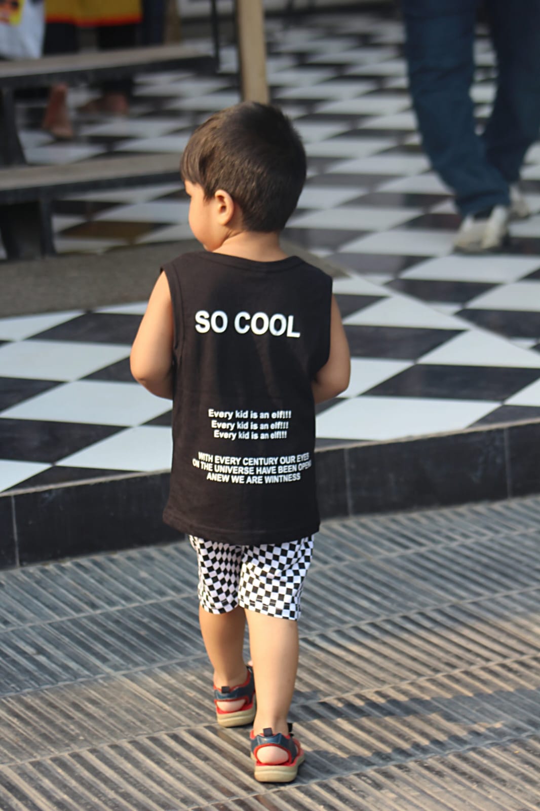 Sleeveless Maggi T-shirt and pant (Black)_img_1