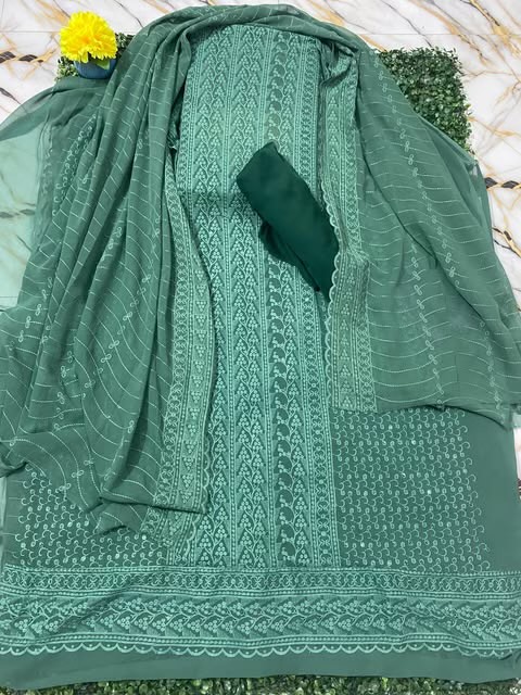 হেবী এমব্রয়ডারি ইন্ডিয়ান ফোর পিস