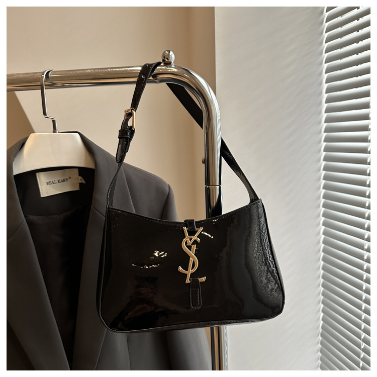 v$l glossy shoulder bag