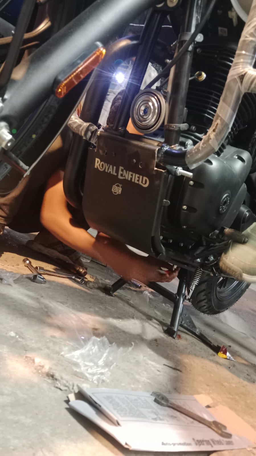 Engin Cover Gourde For Royal Enfield_img_0