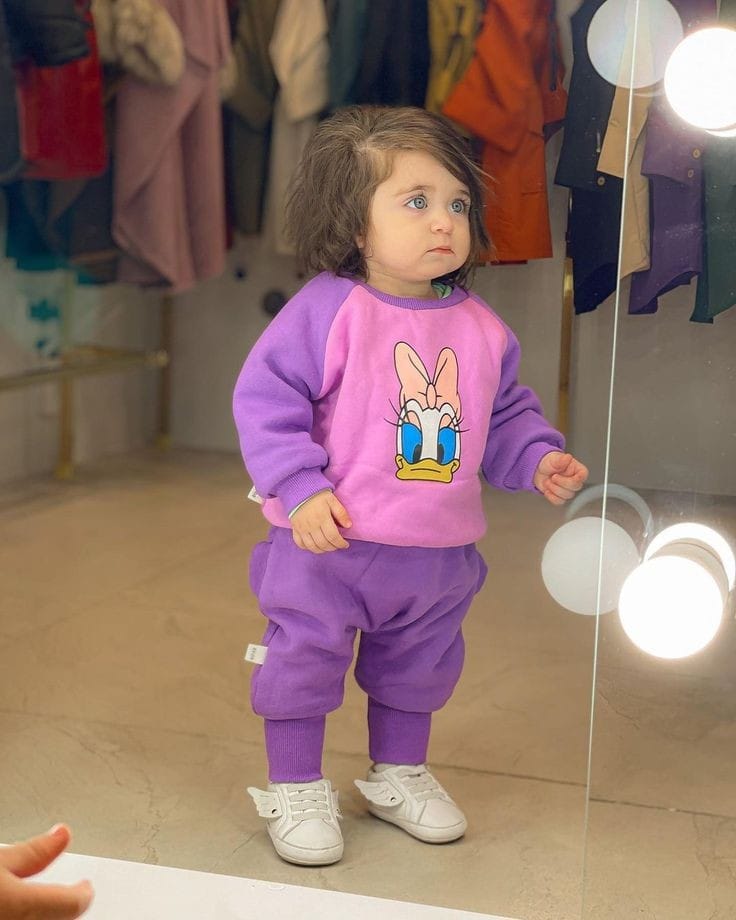 Sweat shirt and trousers set