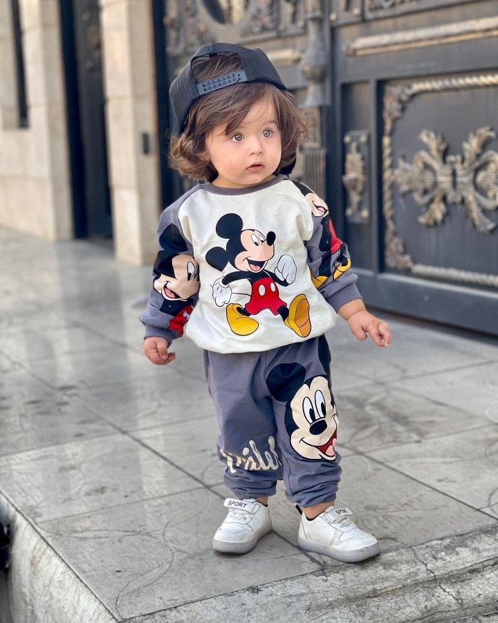 Sweat shirt and trousers set