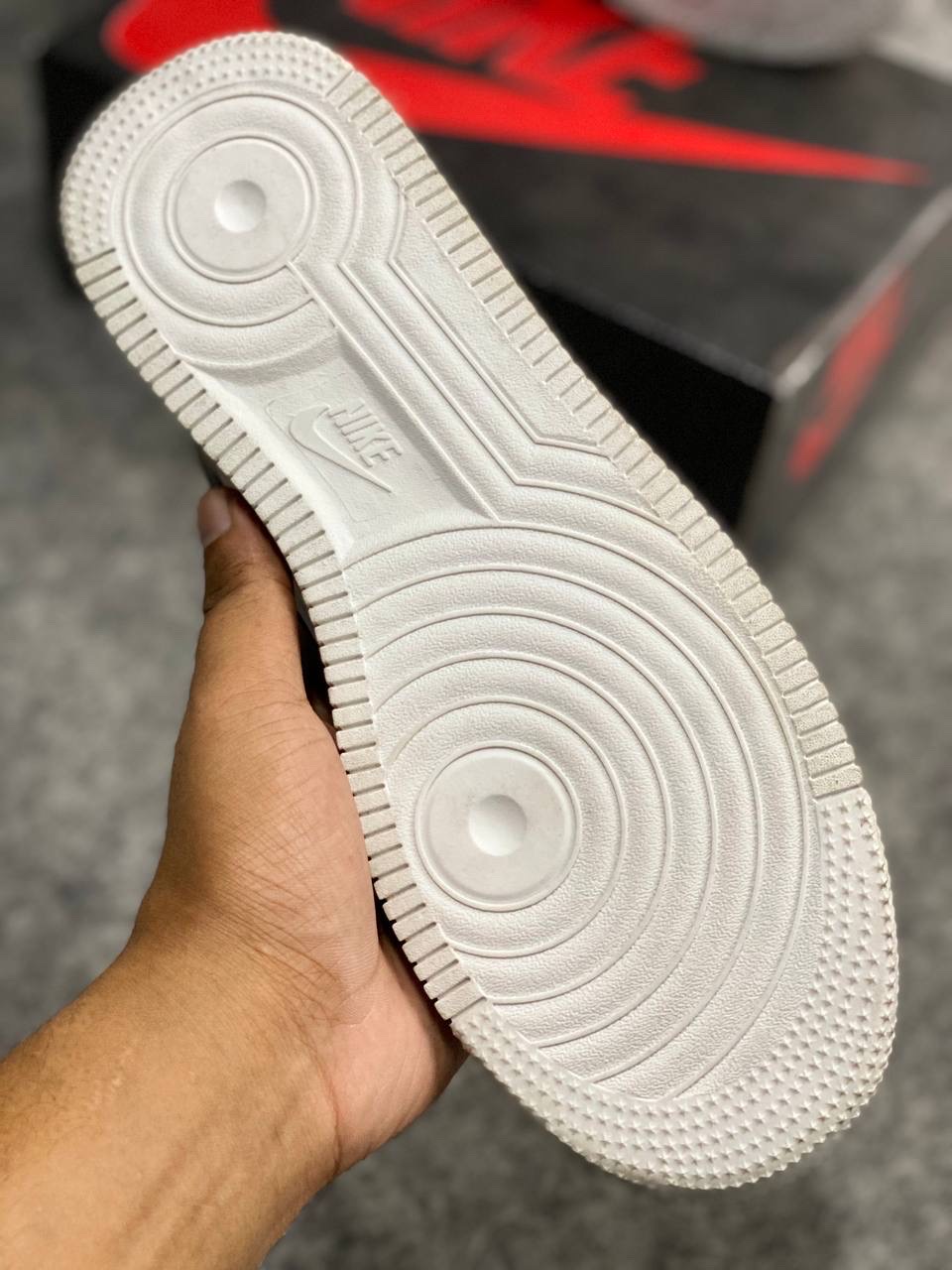 Nike Air Force 1 Low: "black, grey, and white-red tongue" (OEM) thumbnail 5