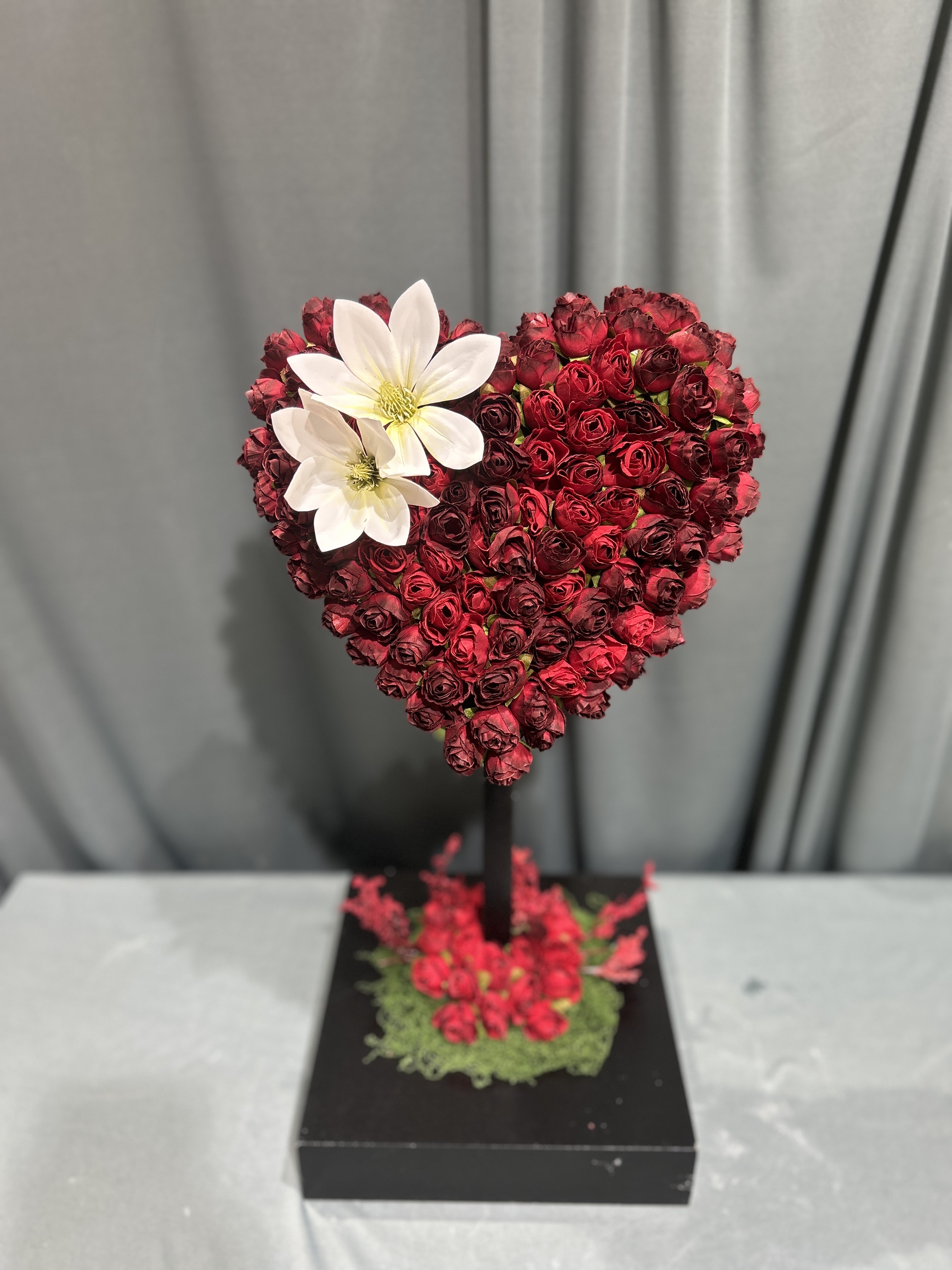 Heart stand artificial