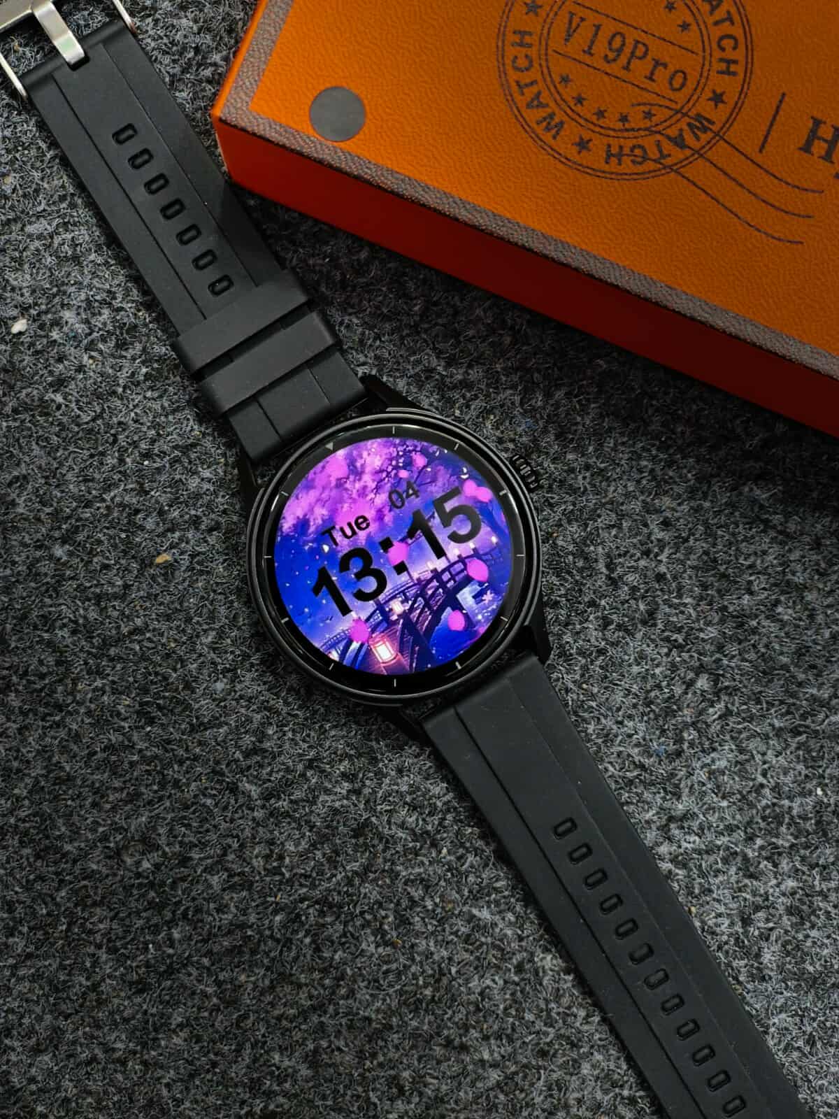 Hyper Watch - V19 Pro Round shape Smart Watch_img_3