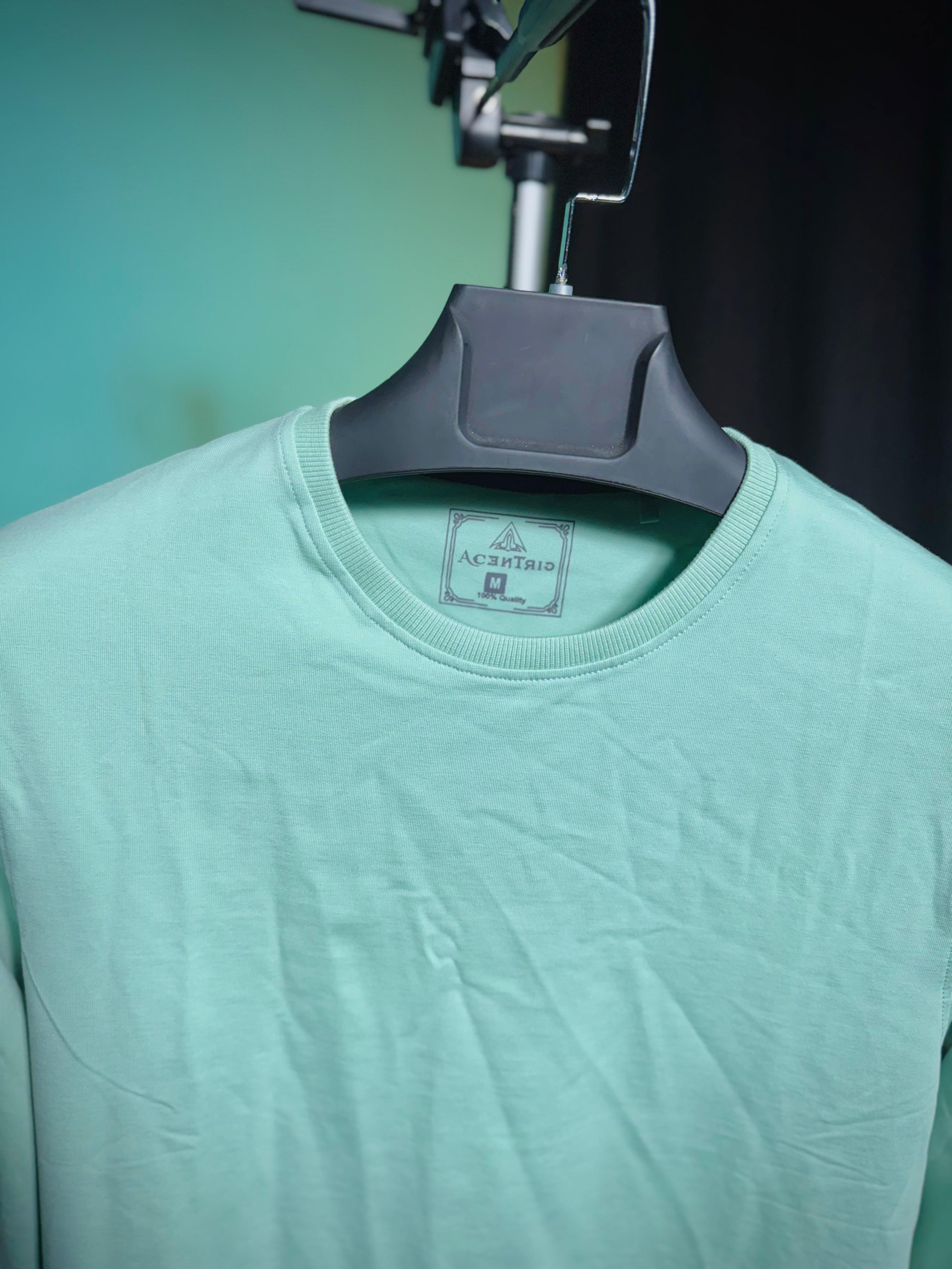 ACENTRIC'S Round-Neck Pullover Sweatshirt - Image 3