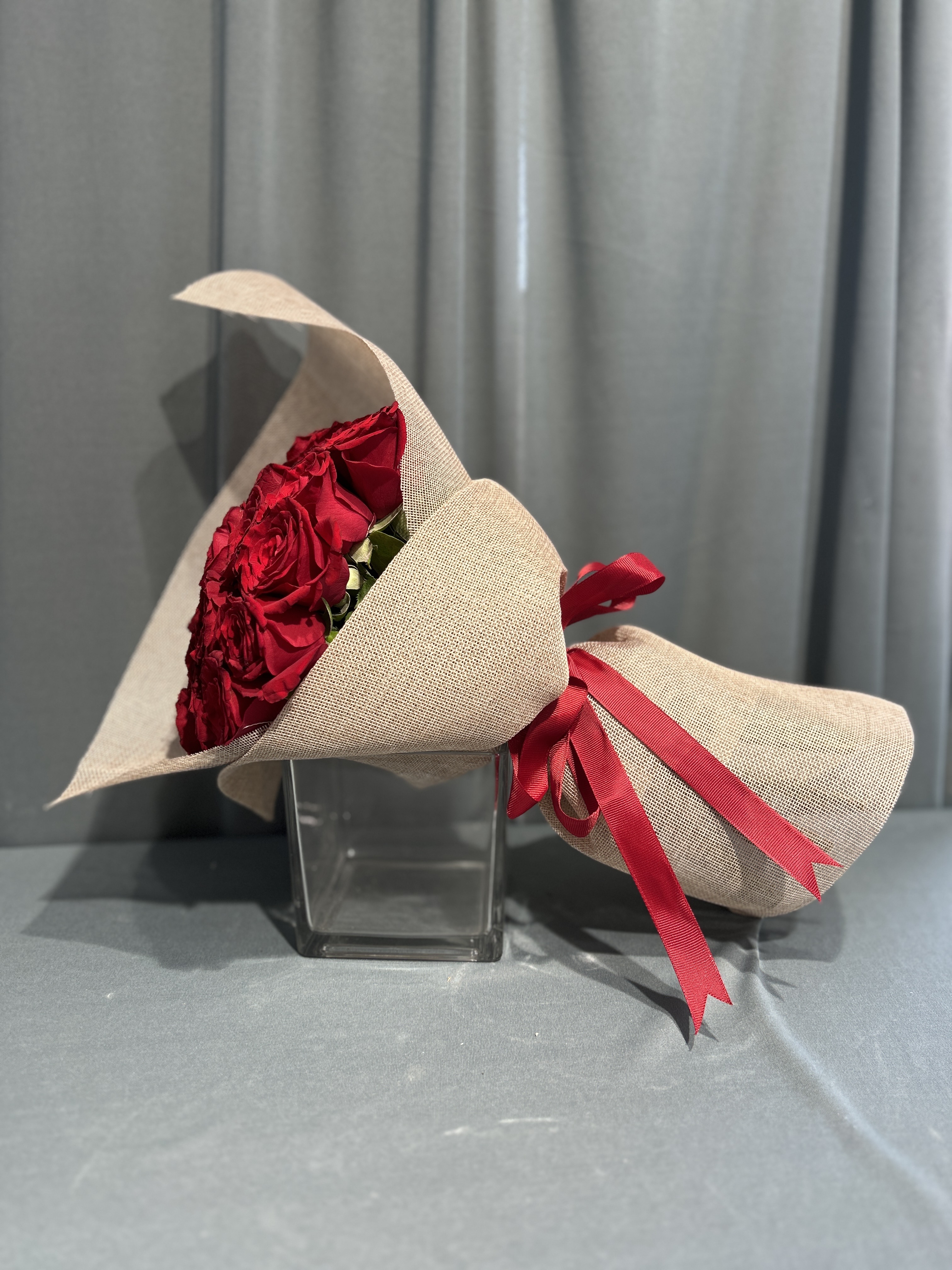 Red and brown hand bouquet_img_2
