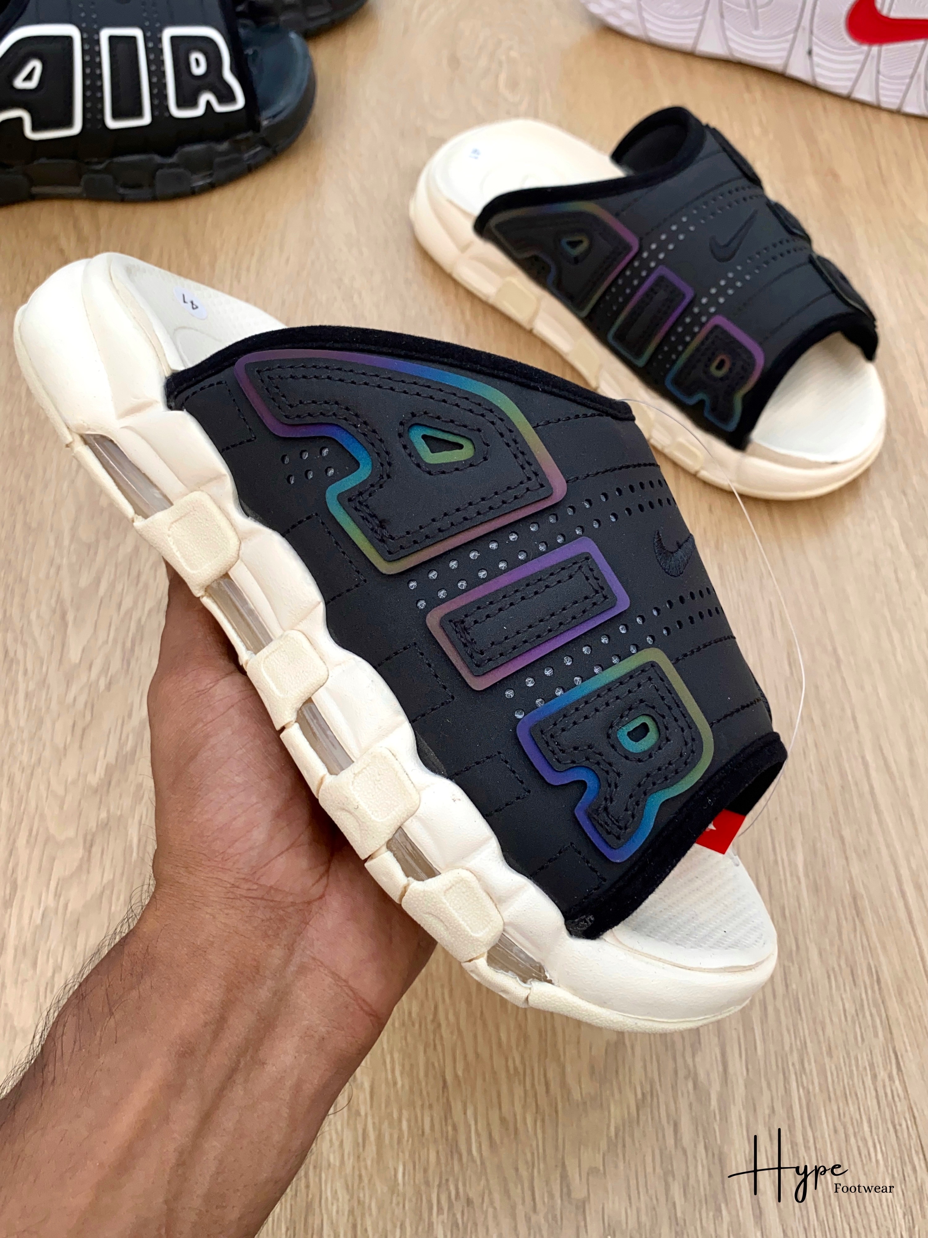 Nike Air More Uptempo in Cream Sole