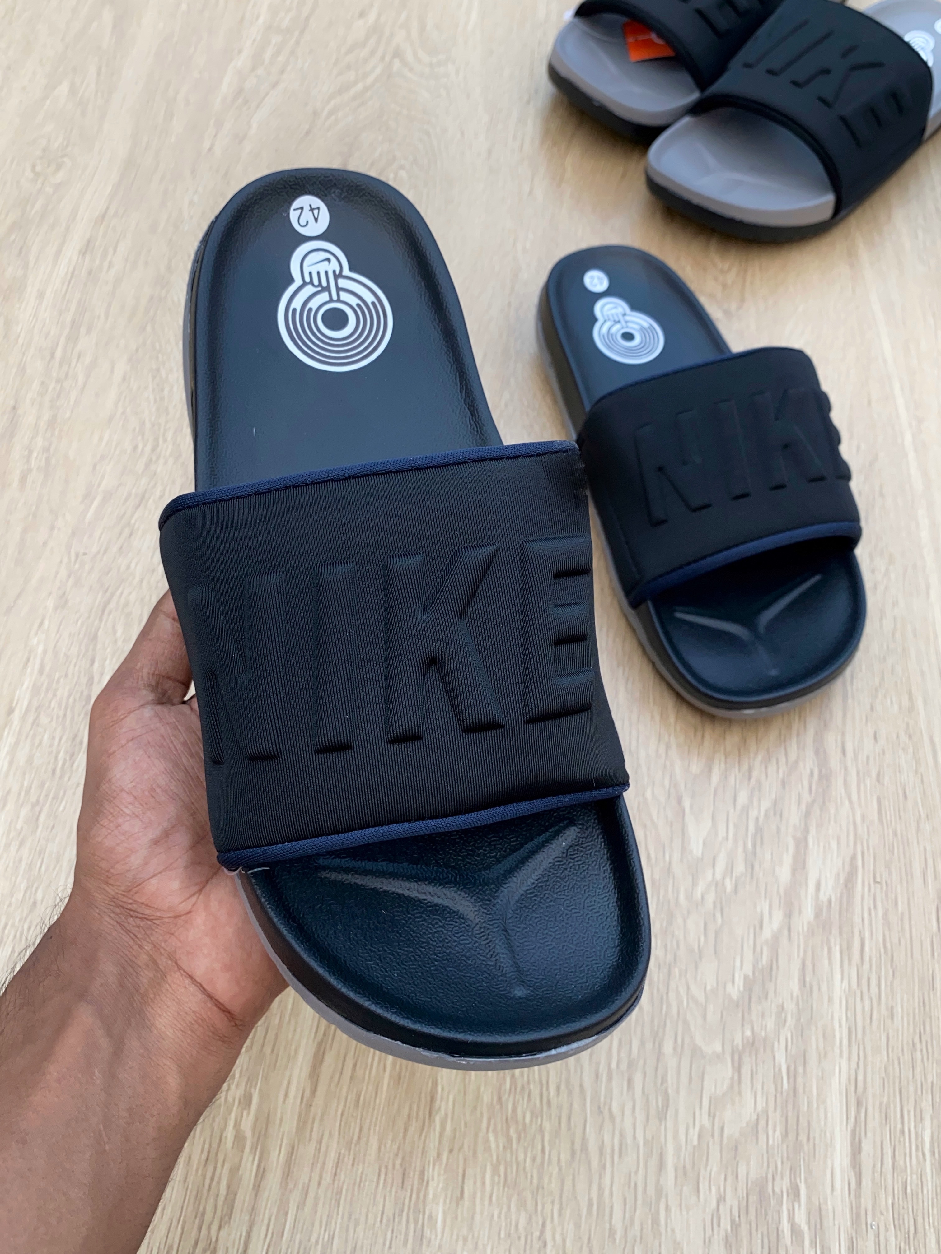 Nike Offcourt (Black)_img_2