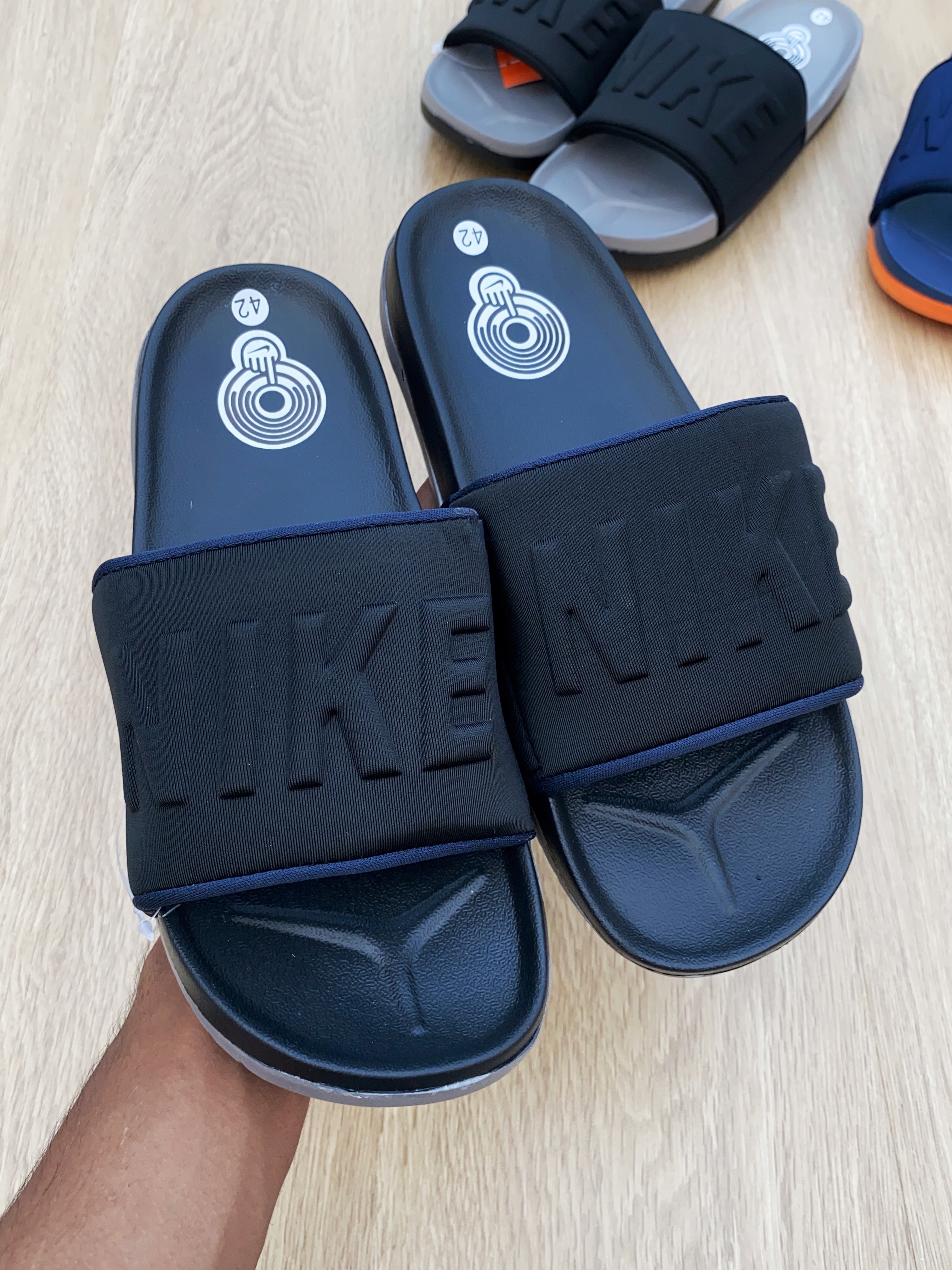 Nike Offcourt (Black)_img_3