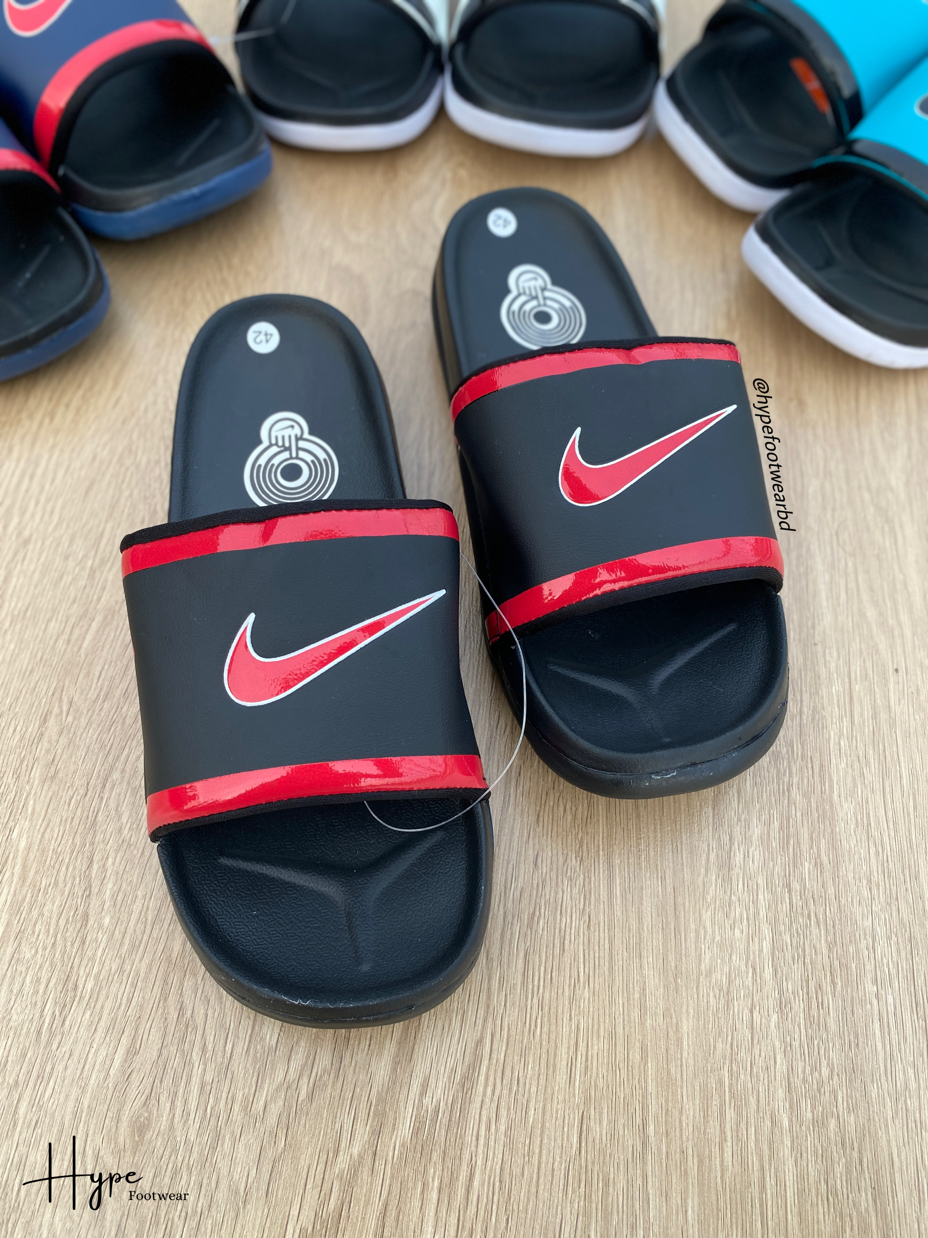 Nike Offcourt New York Yankees (Black-Red)_img_1