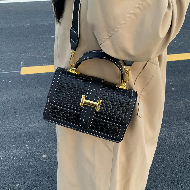 Hendhild leather bag