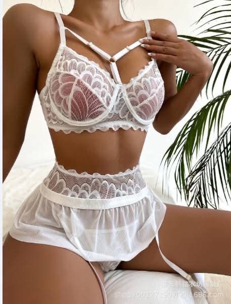 Bikini set with short skirt - Image 2