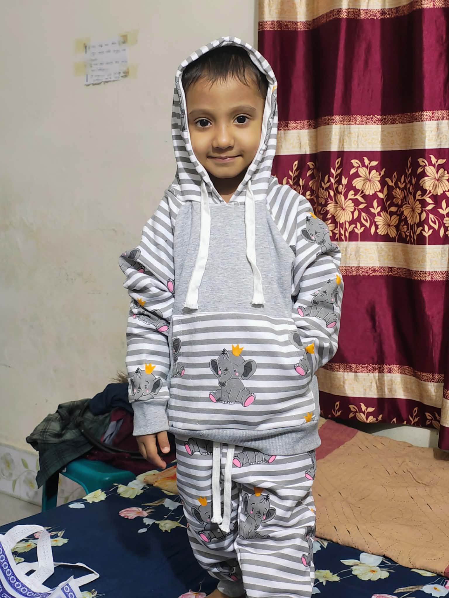 Hoodie and trousers (Ash Colour Hoodie and trousers)_img_6