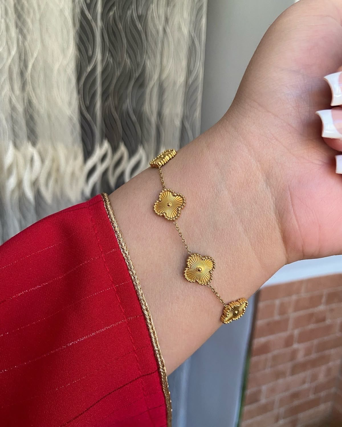 Clover bracelet golden_img_0