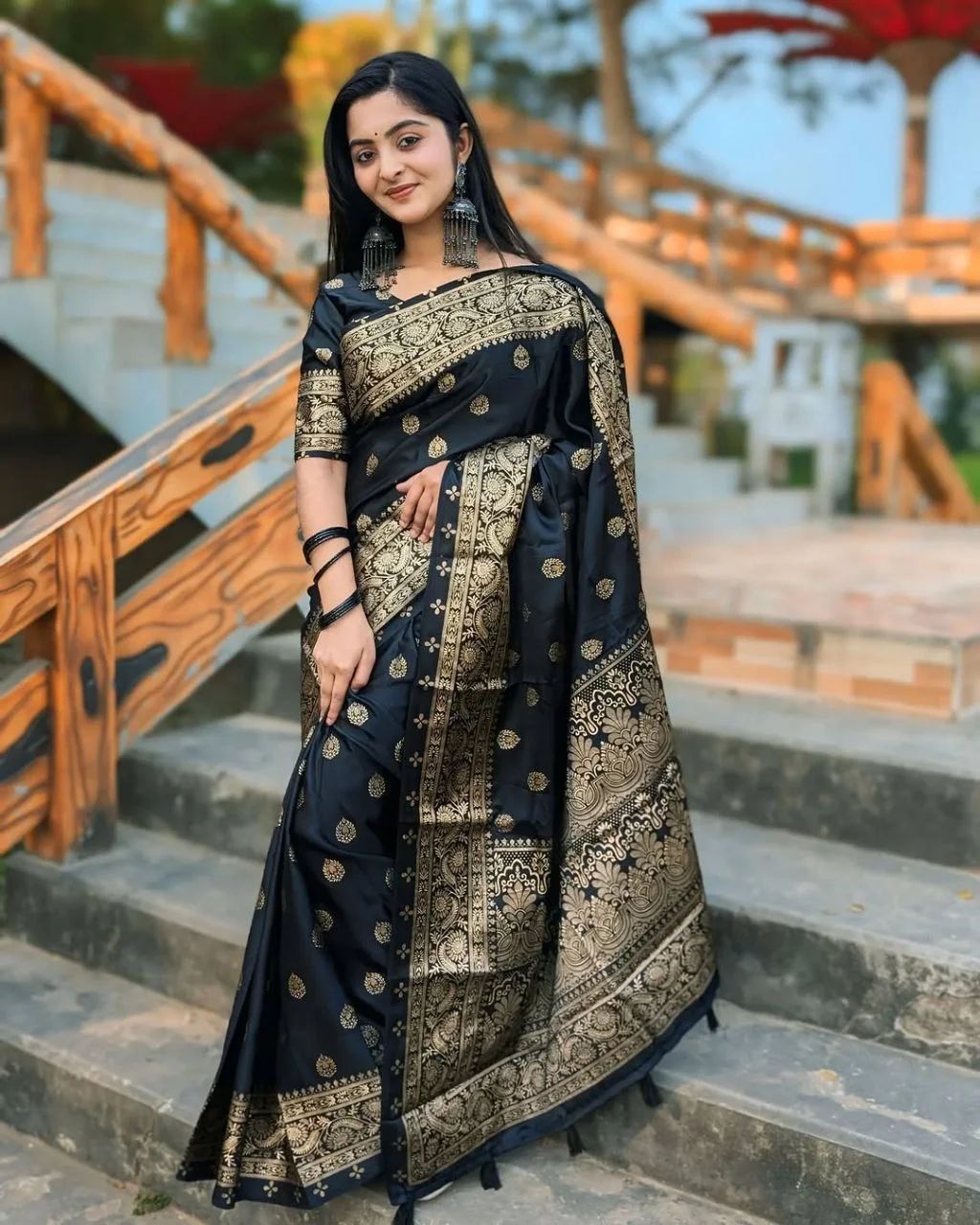 Japani Silk Skin Print Sharee with Blouse Piece_img_3