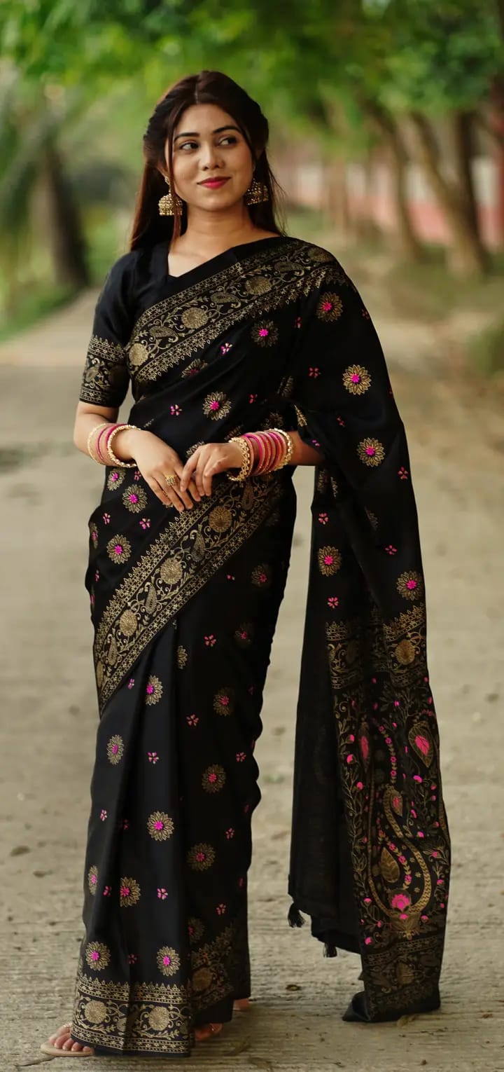 Japani Silk Skin Print Sharee with Blouse Piece_img_2