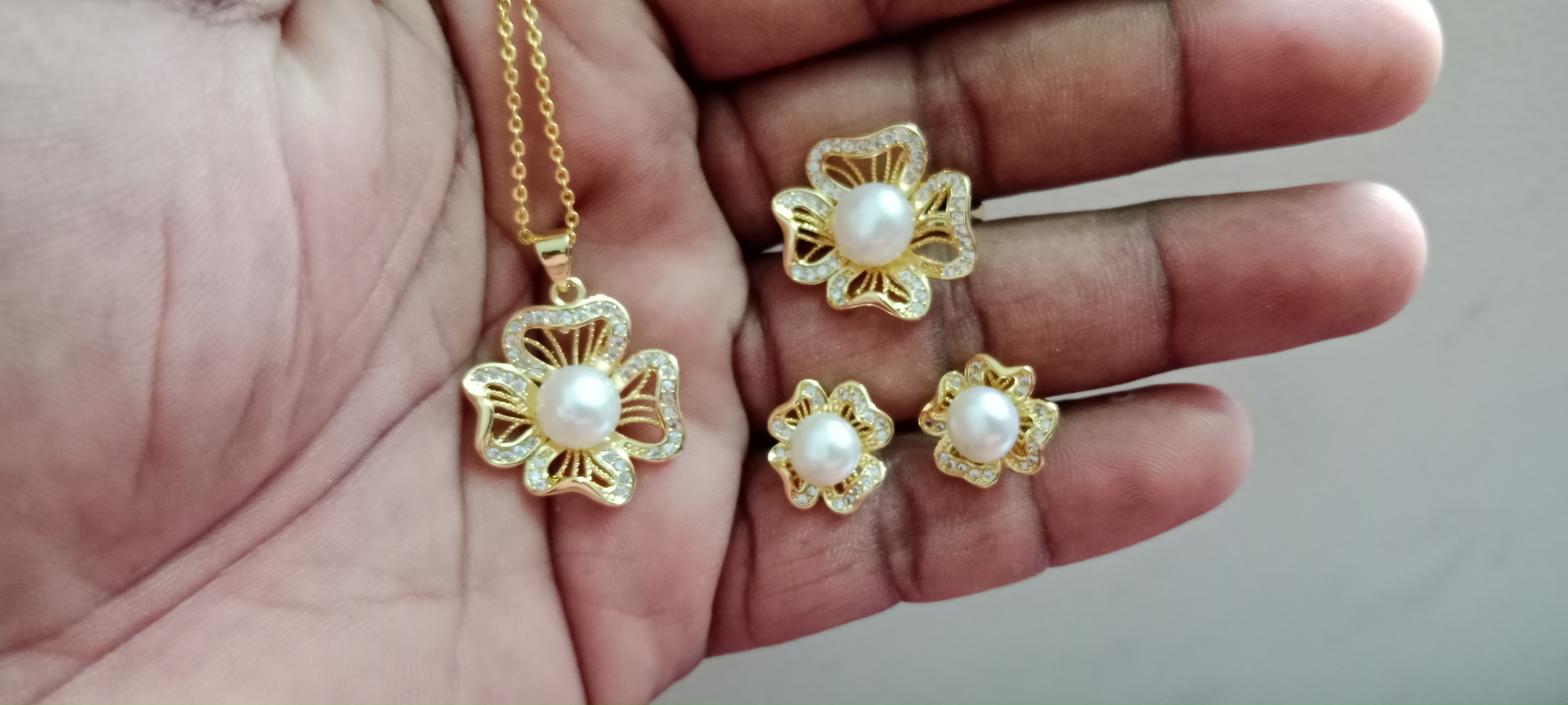 Pearl Pendent set_img_0