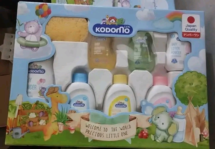 Kodomo 8-in-1 baby skincare toiletries gift set_img_1