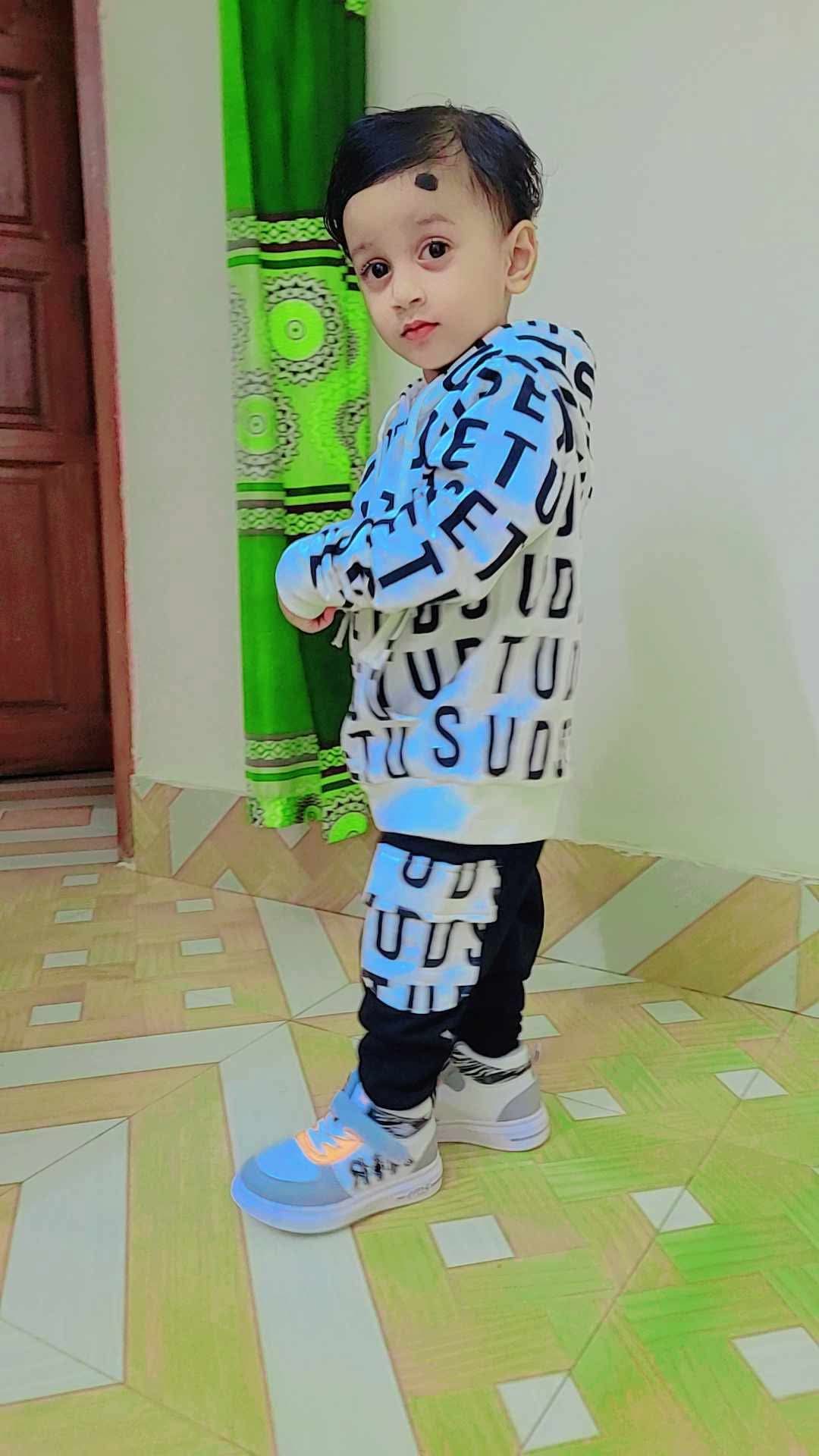 Hoodie and trousers_img_3