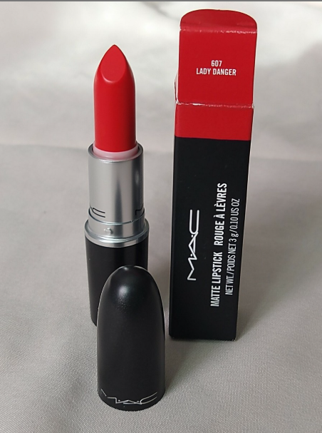 MAC Matte Lipstick – Lady Danger (Shade 607) (MAC27)