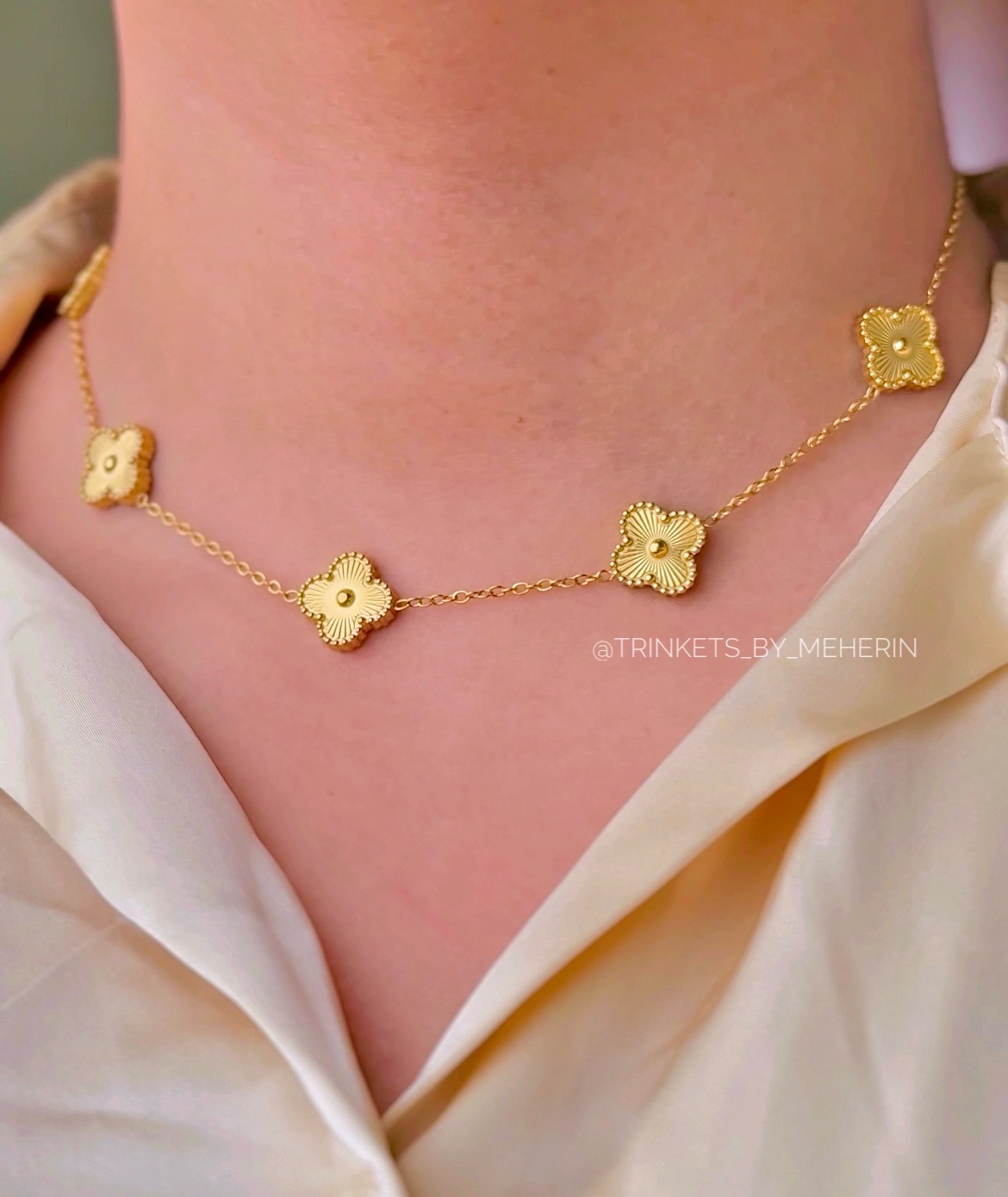 Golden cl'over neckpiece_img_0