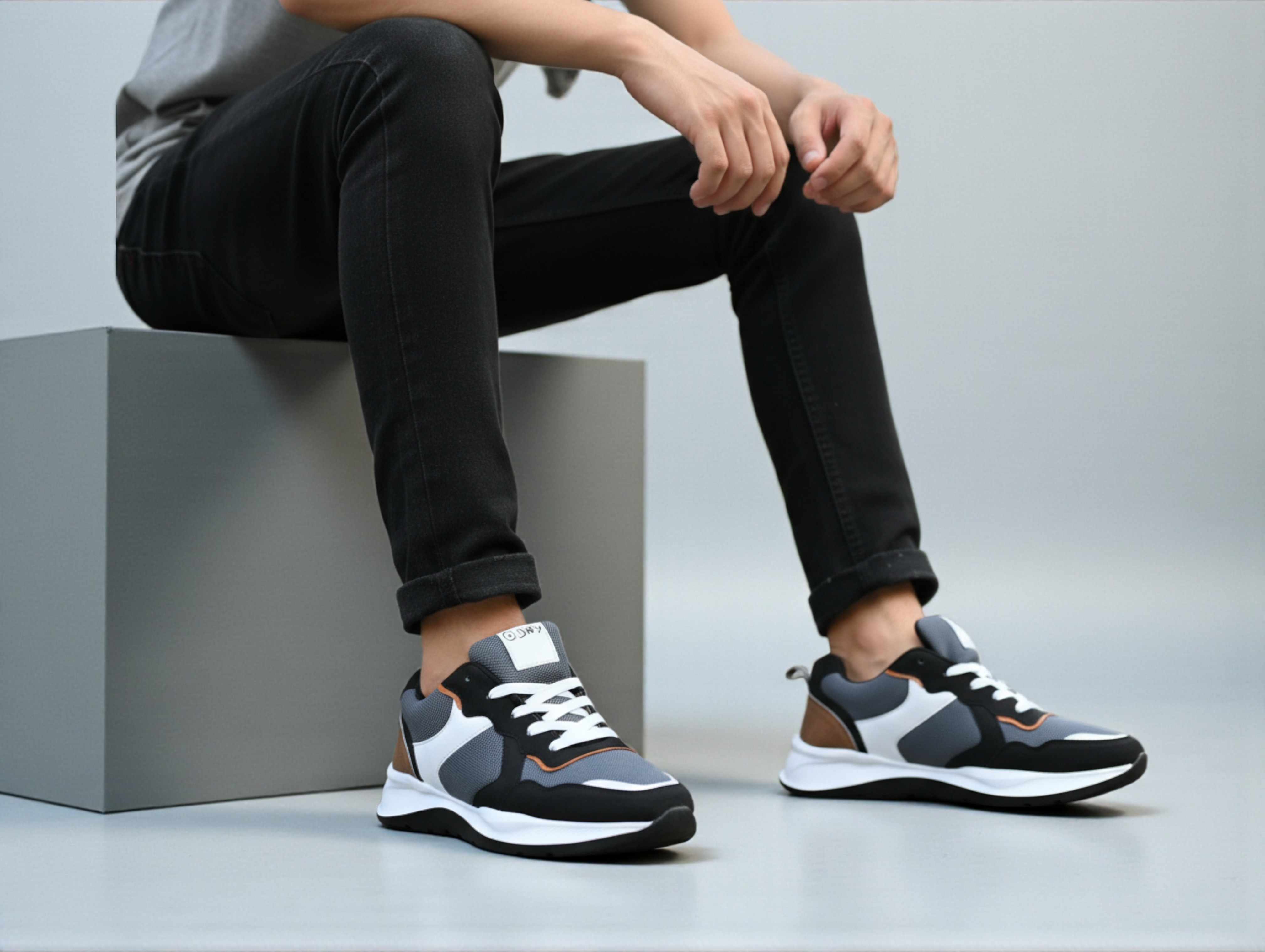 Premium Fashionable Sneaker (ADS-42)_img_4