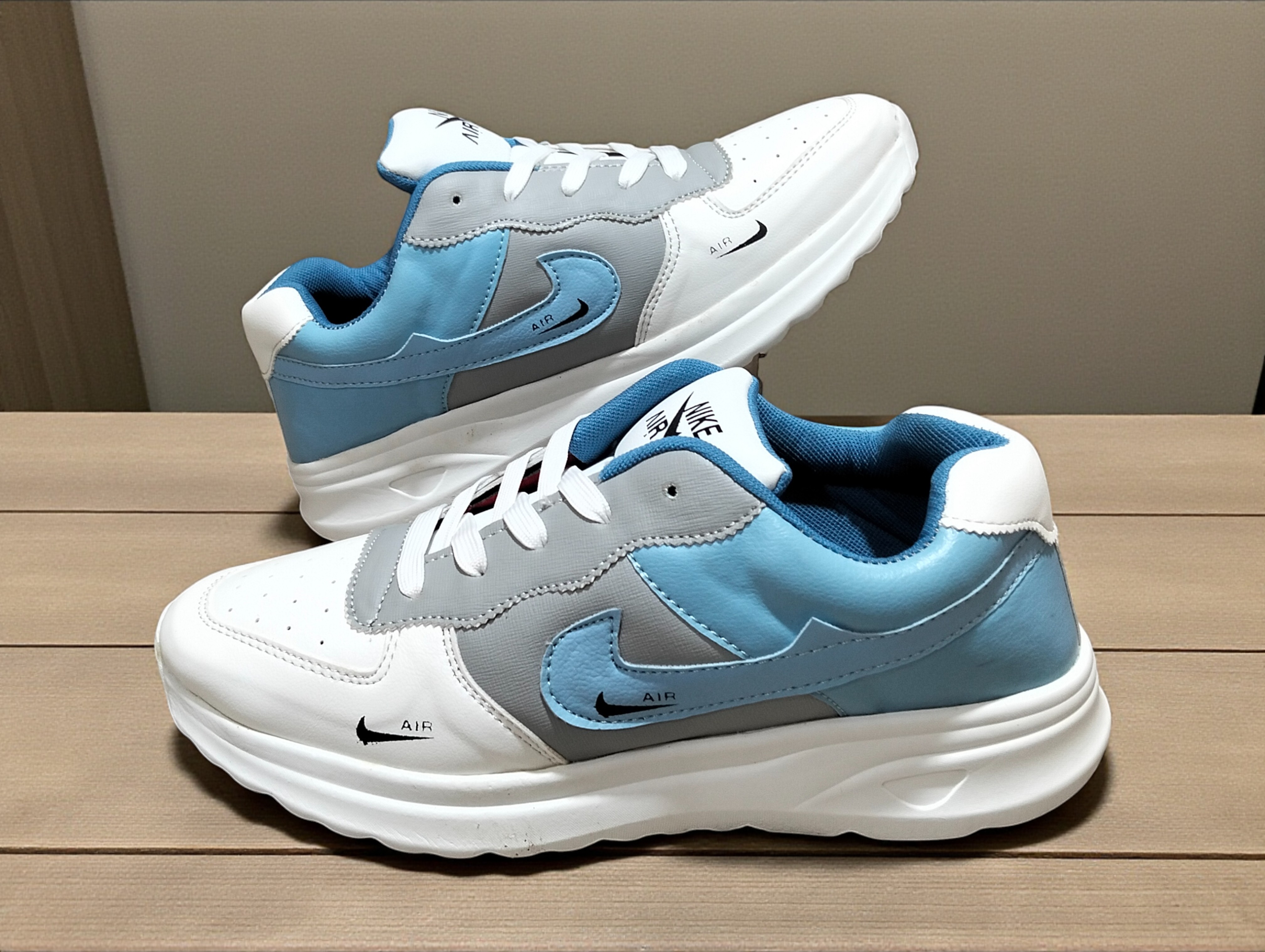Premium Fashionable Sneakers (ADS-32)_img_4