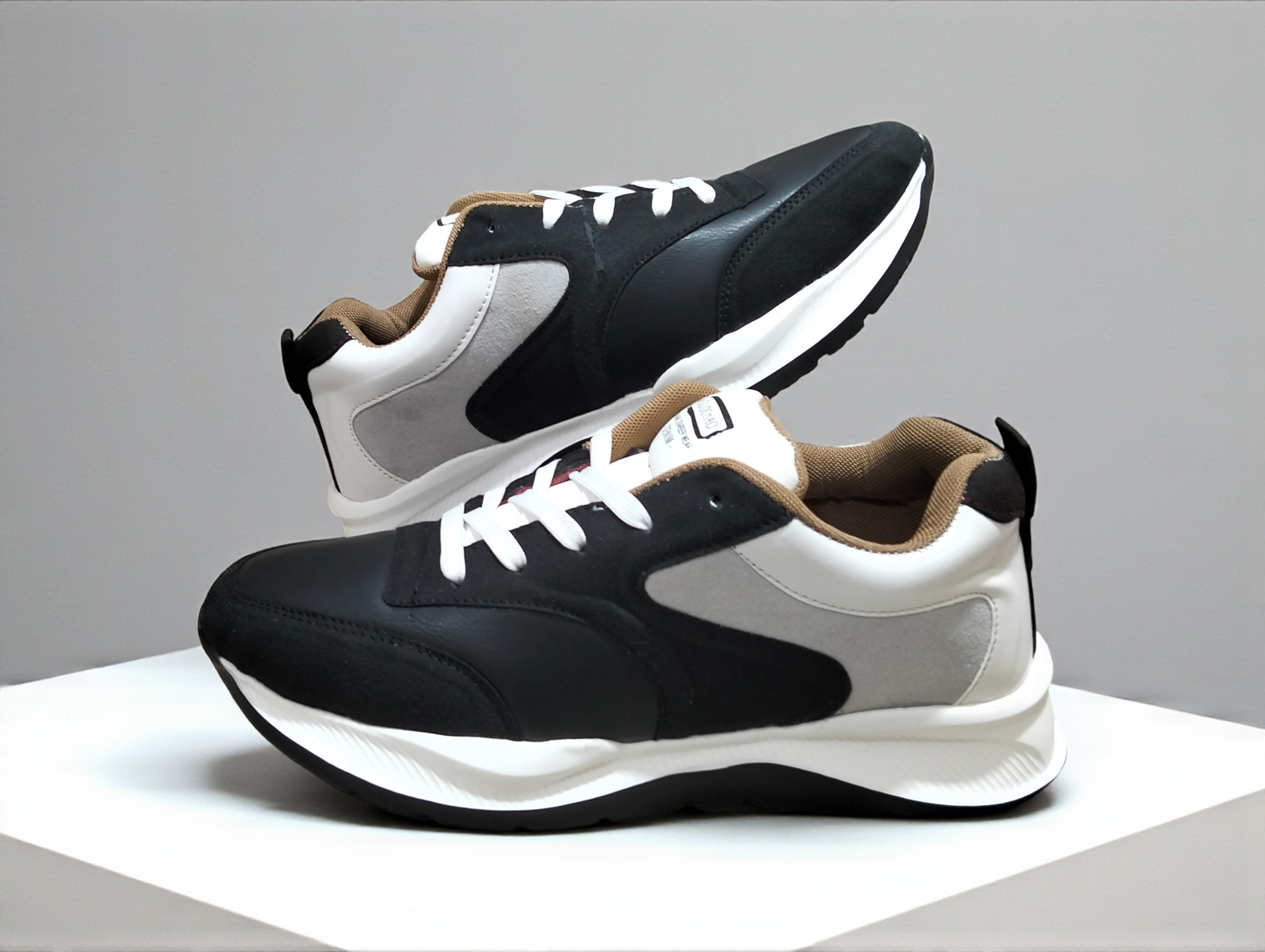 Premium Quality Sneakers (ADS-34)_img_1