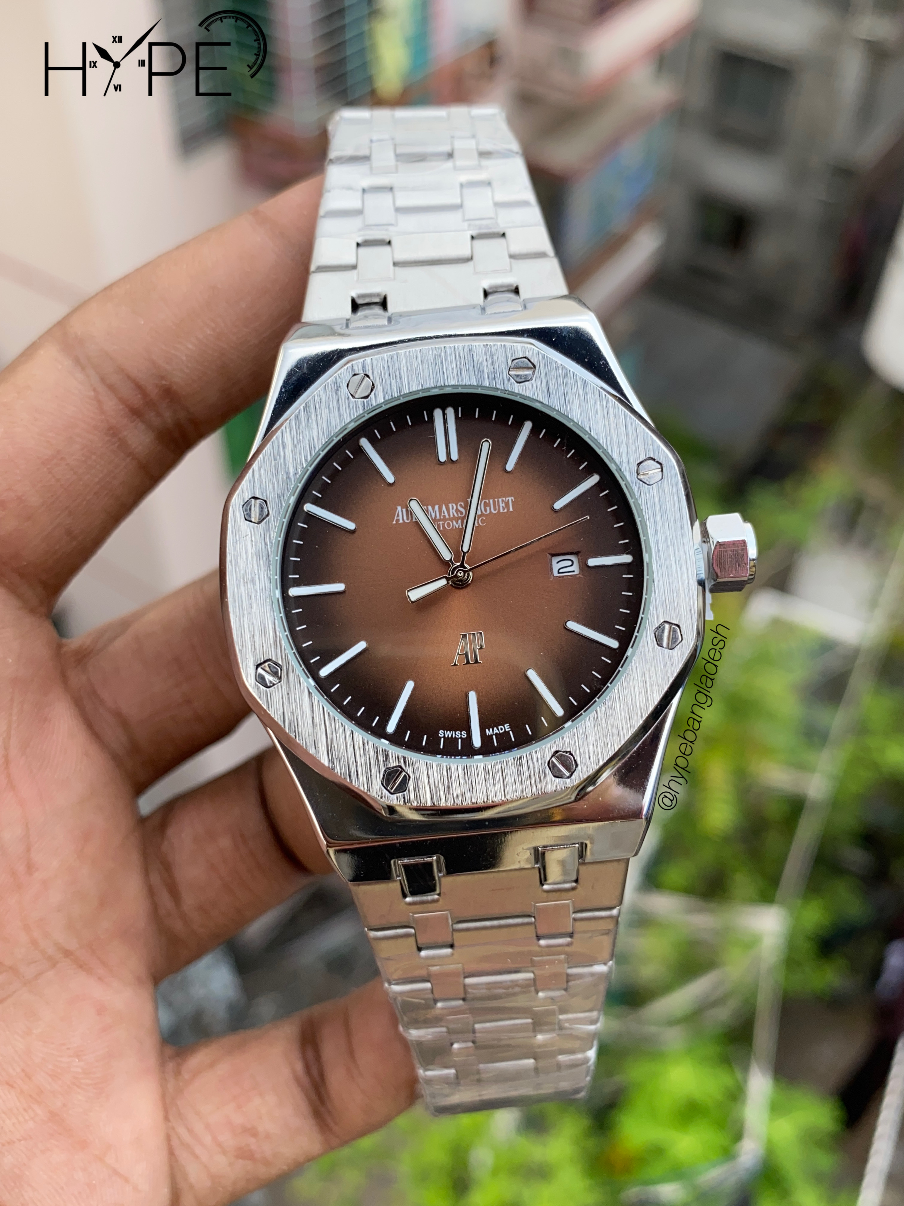 AP AA Quartz brown color