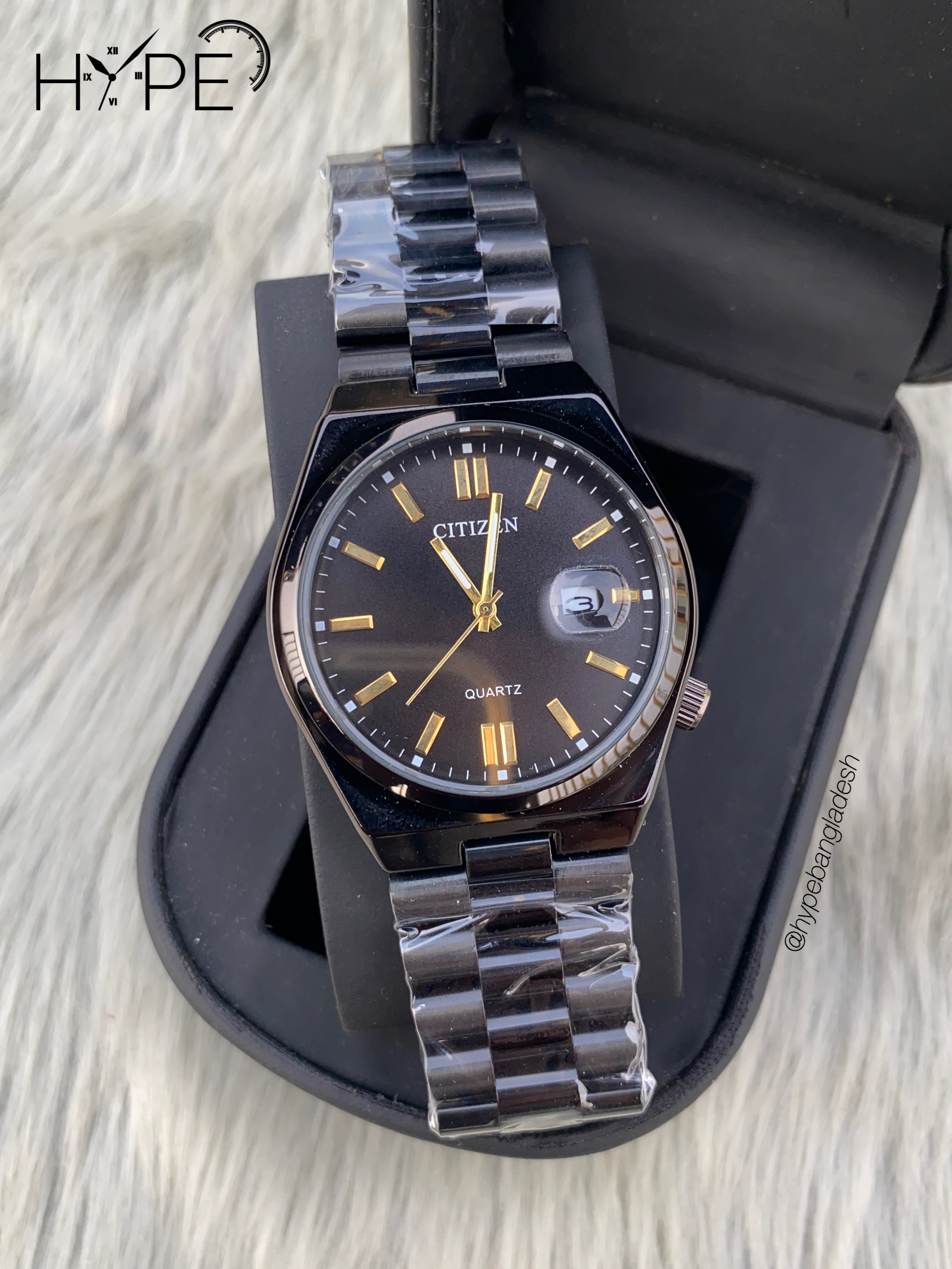 Citizen Quartz in black