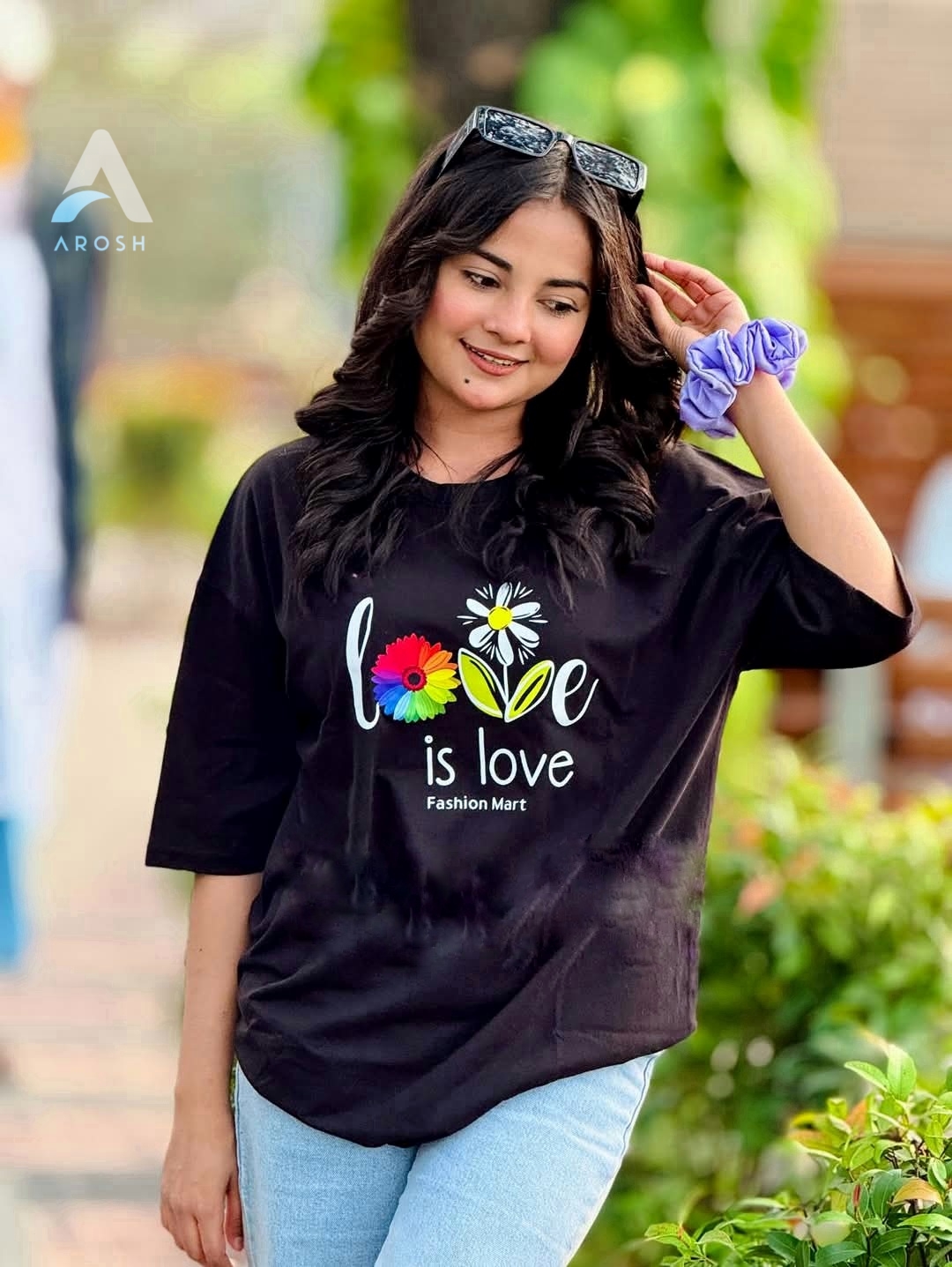 Ladies T-shirt (Love is Love)